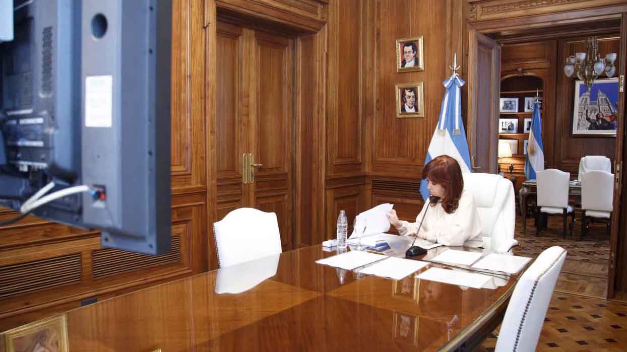 Cristina Kirchner participa en una audiencia en la causa por dólar futuro