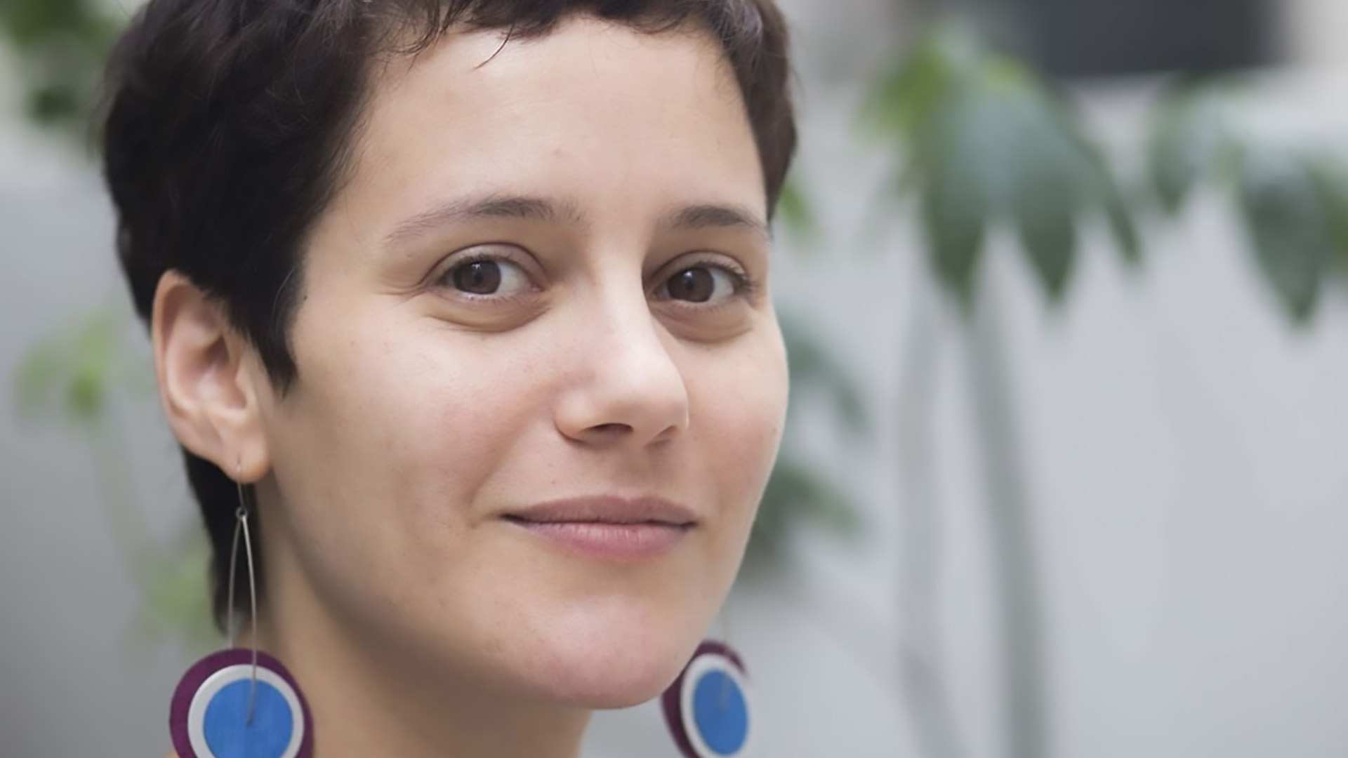 La argentina Solange Levinton ganó el Premio de No Ficción Libros del Asteroide