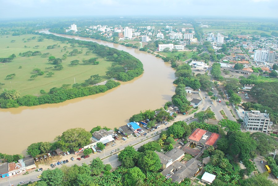 Defensoría presenta recomendaciones para enfrentar la contaminación, erosión e inundaciones en el río Sinú