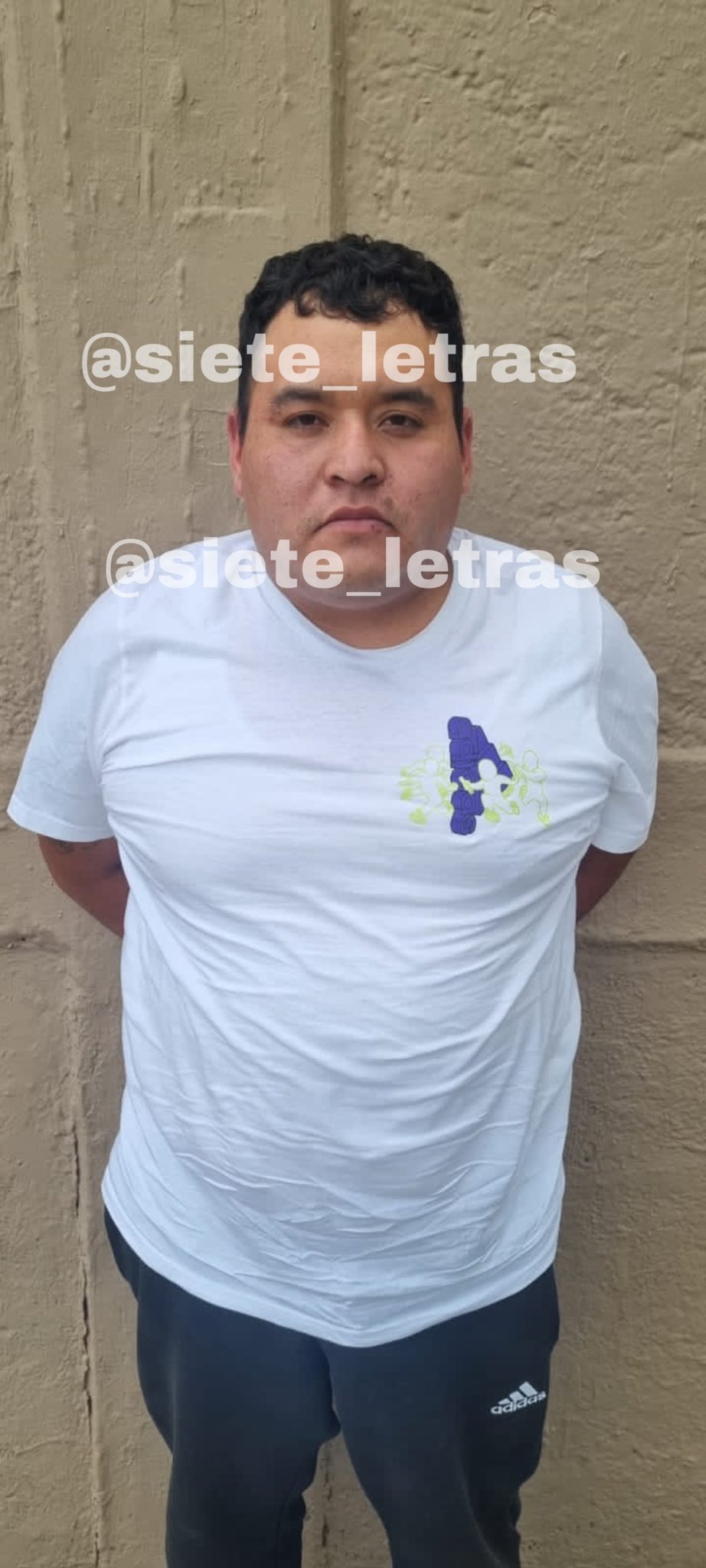 El supuesto operador del "Barbas" llevaba droga (Foto: Twitter/@siete_letras)