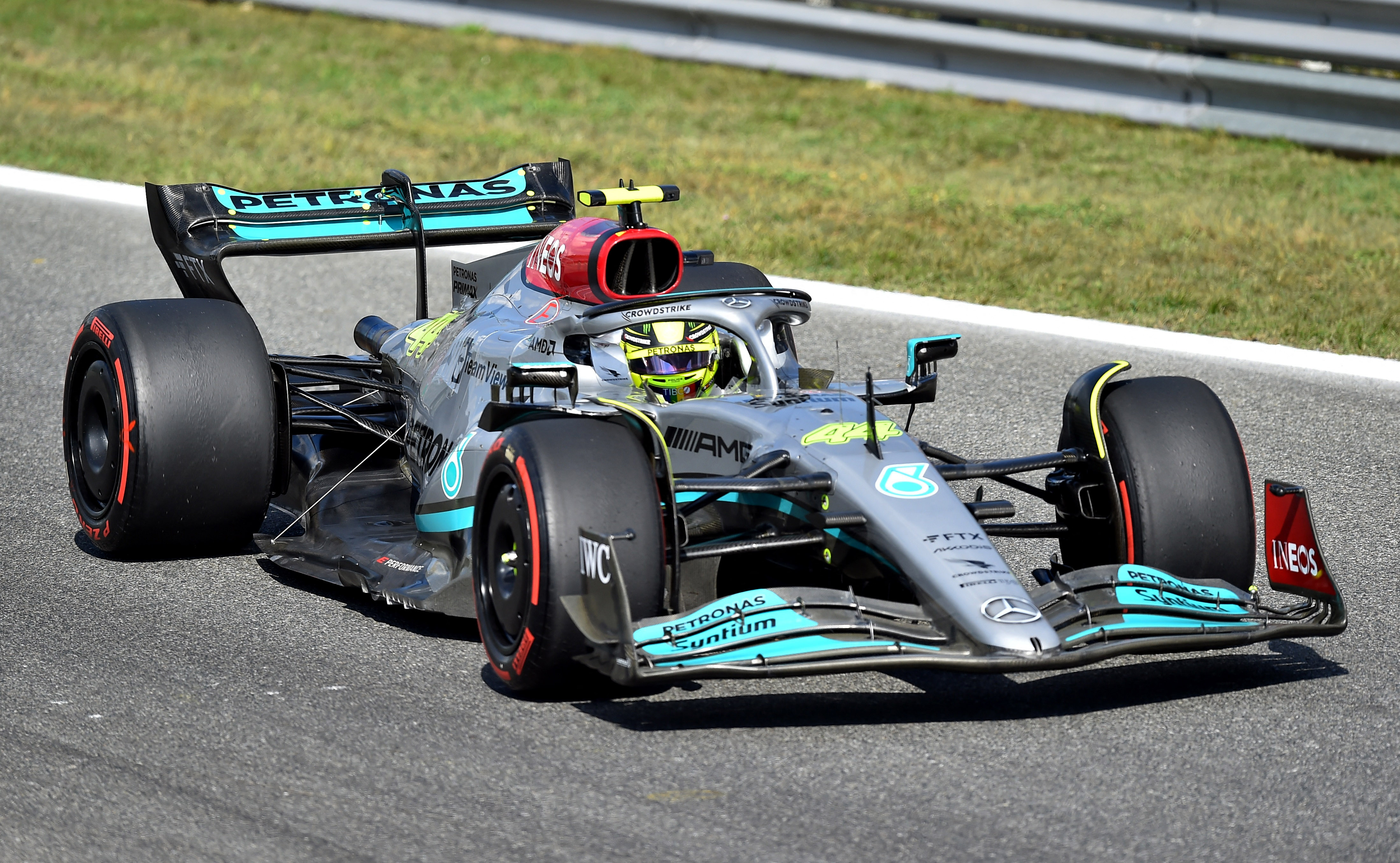 Este fin de semana Lewis Hamilton buscará séptimo podio en el año (REUTERS/Massimo Pinca)