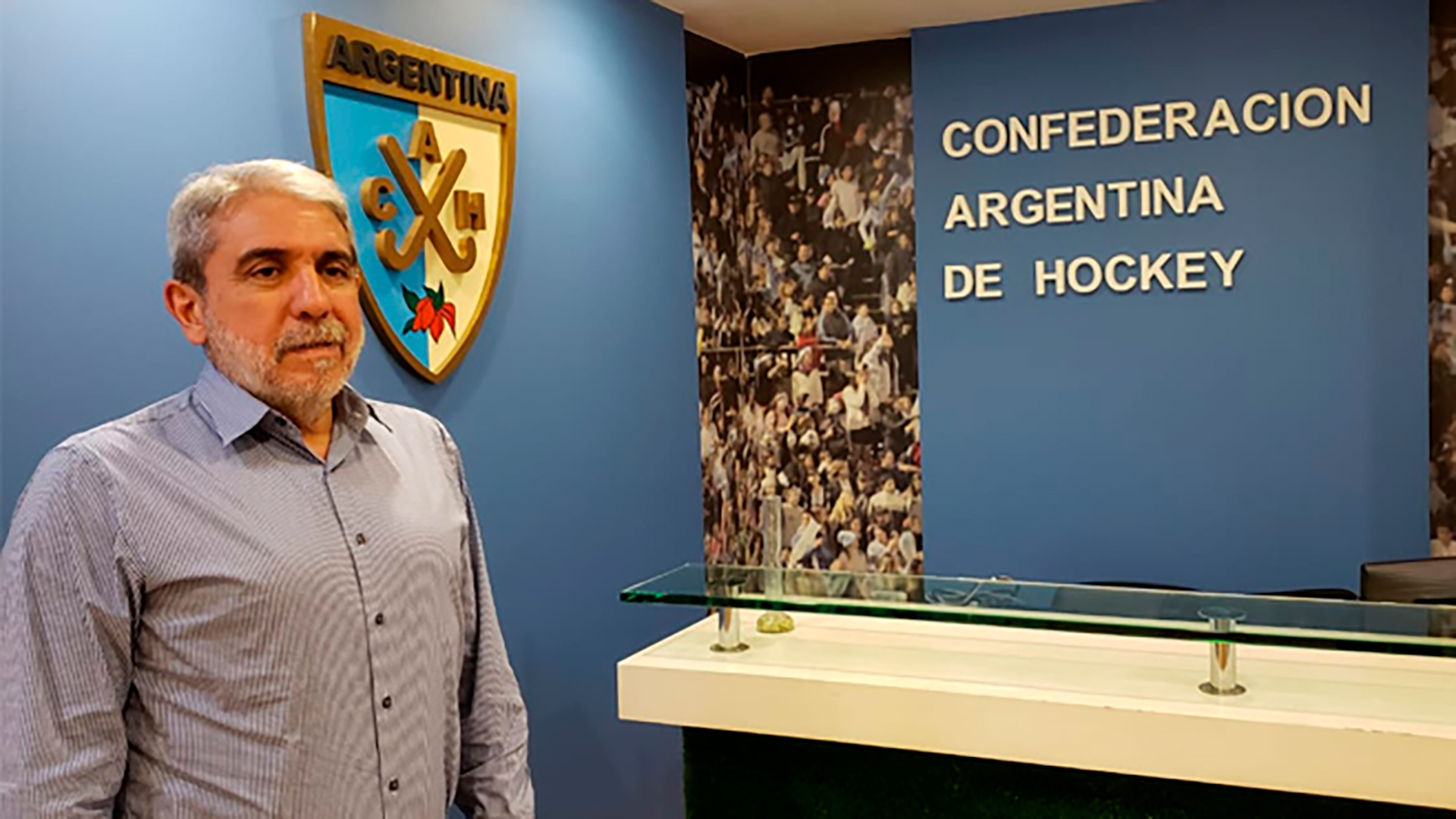 Aníbal Fernández será el presidente de la entidad hasta 2025 (Confederación Argentina de Hockey)