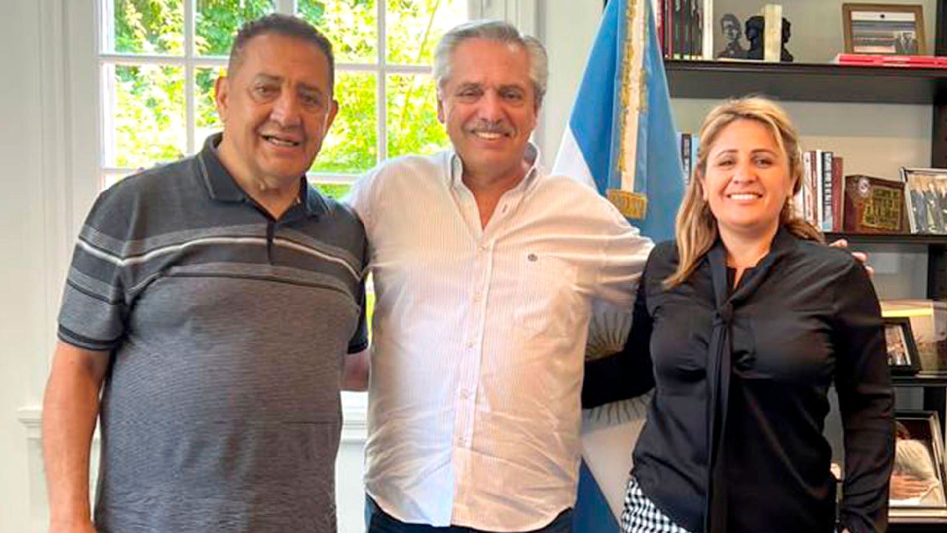 Luis D'Elía y su esposa, Lorena Felices, junto al Presidente en Olivos (@Luis_Delia)