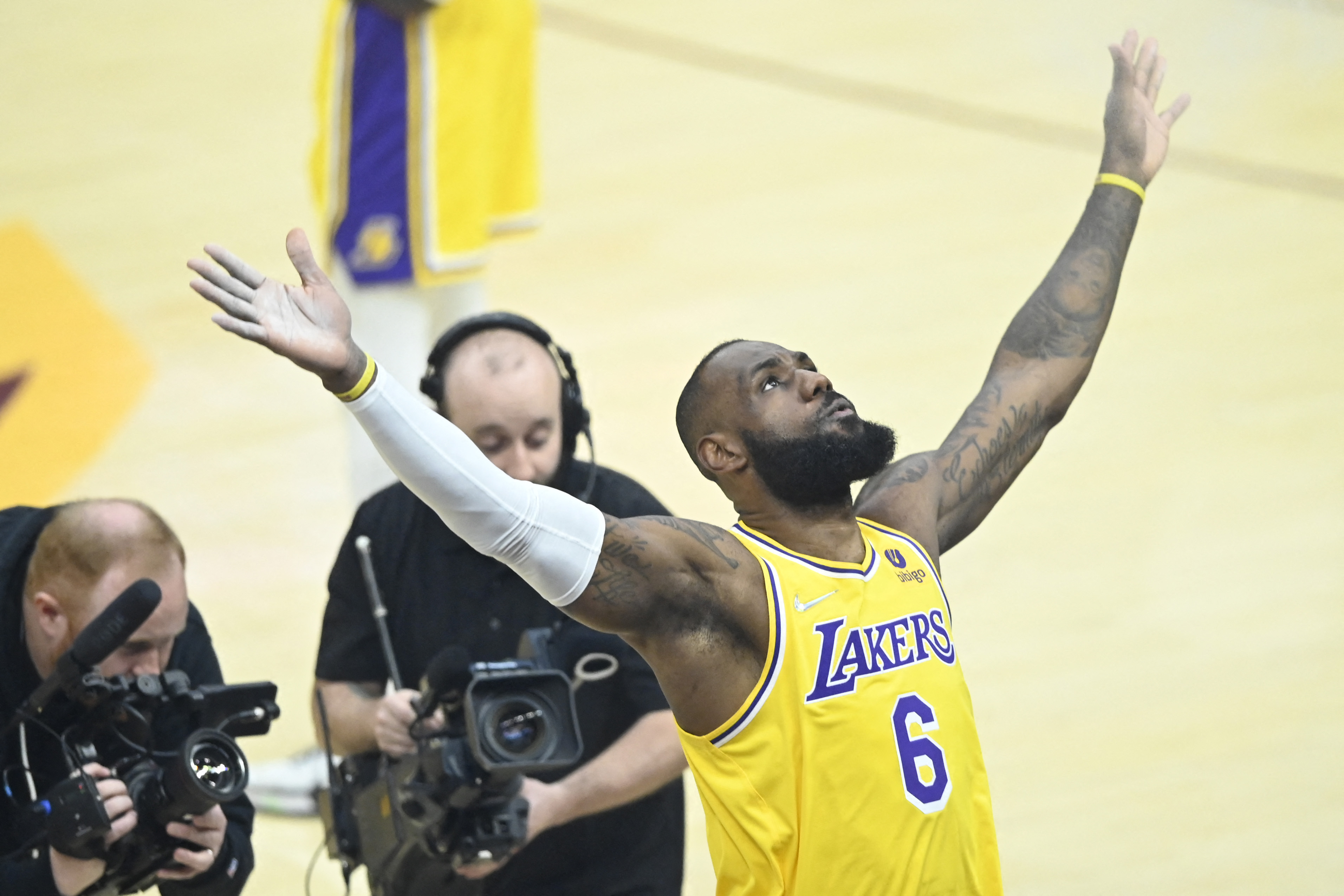 LeBron James seguirá jugando en Los Ángeles Lakers (USA TODAY Sports)