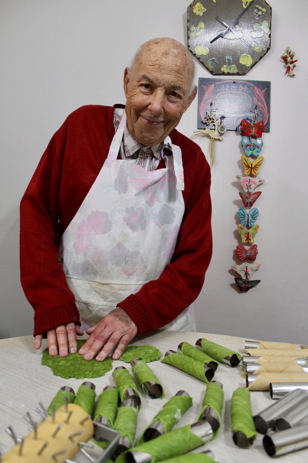 El nonno Miguel, esposo de Ipolitina y su ayudante de cocina de toda la vida