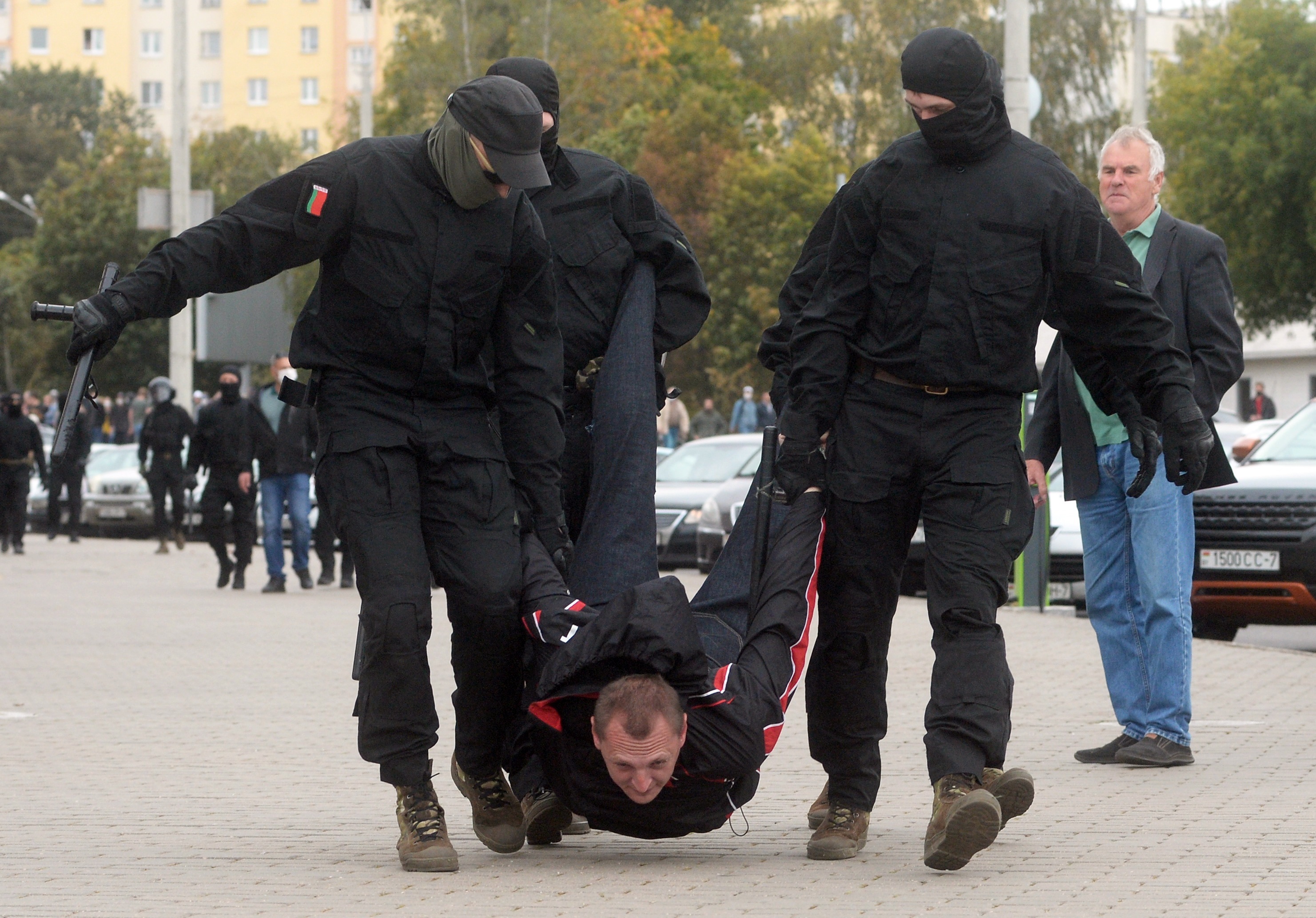  Arrestos en Minsk en la tradicional marcha dominical contra Lukashenko. EFE/EPA
