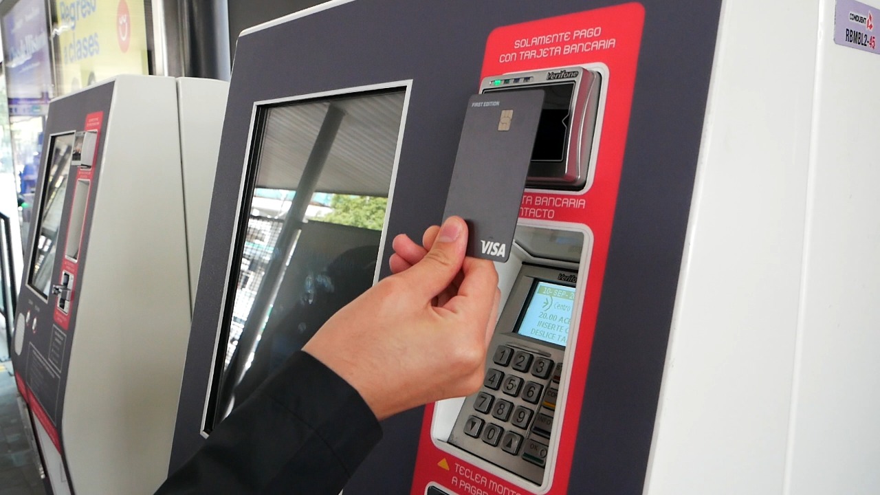 Máquina para recargar la tarjeta de Movilidad del Metrobús. (Secretaría de Movilidad CDMX/ Twitter)