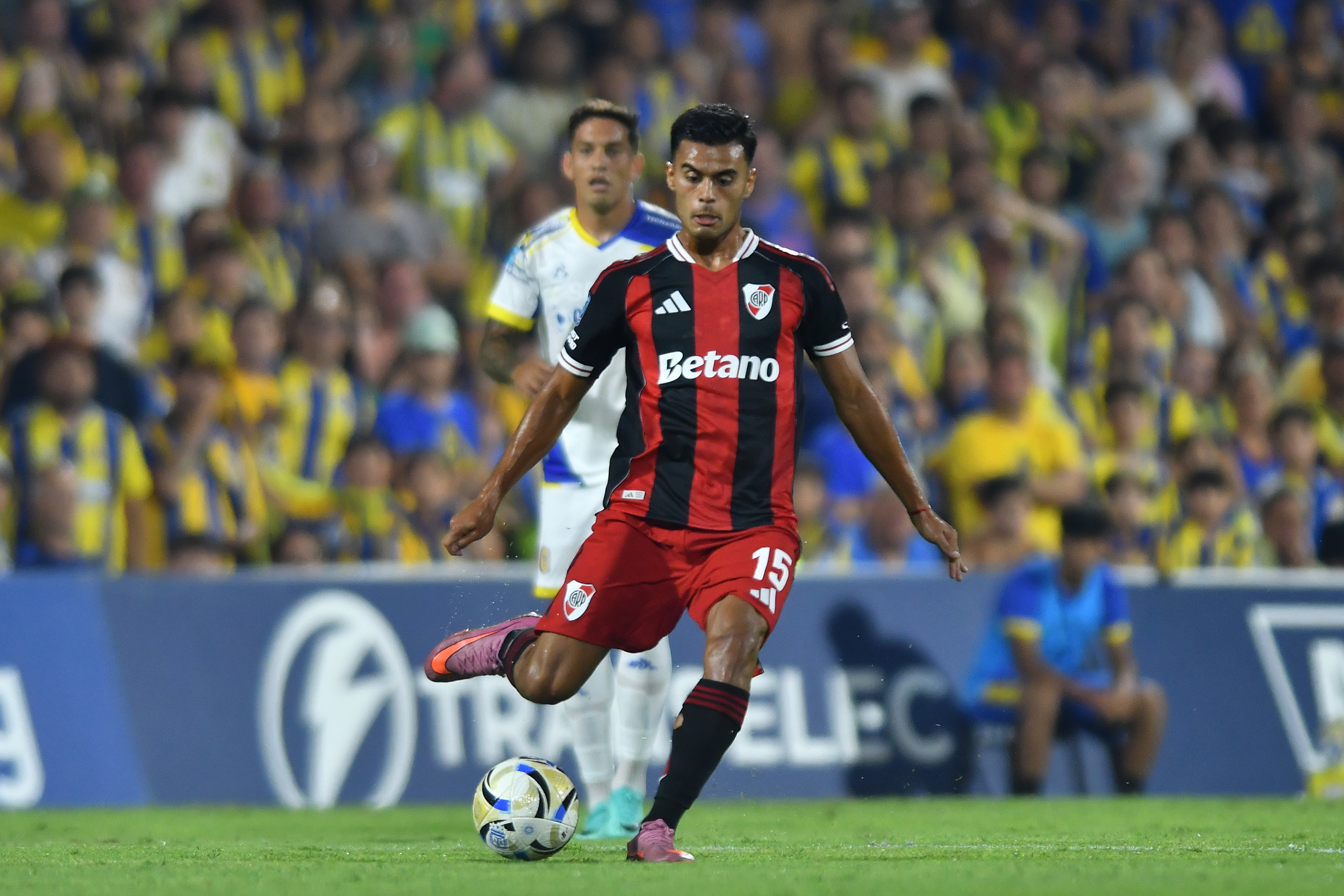 Riesgo país, mercado de capitales y vencimientos de deuda: ¿Argentina seguirá el camino de Ecuador?