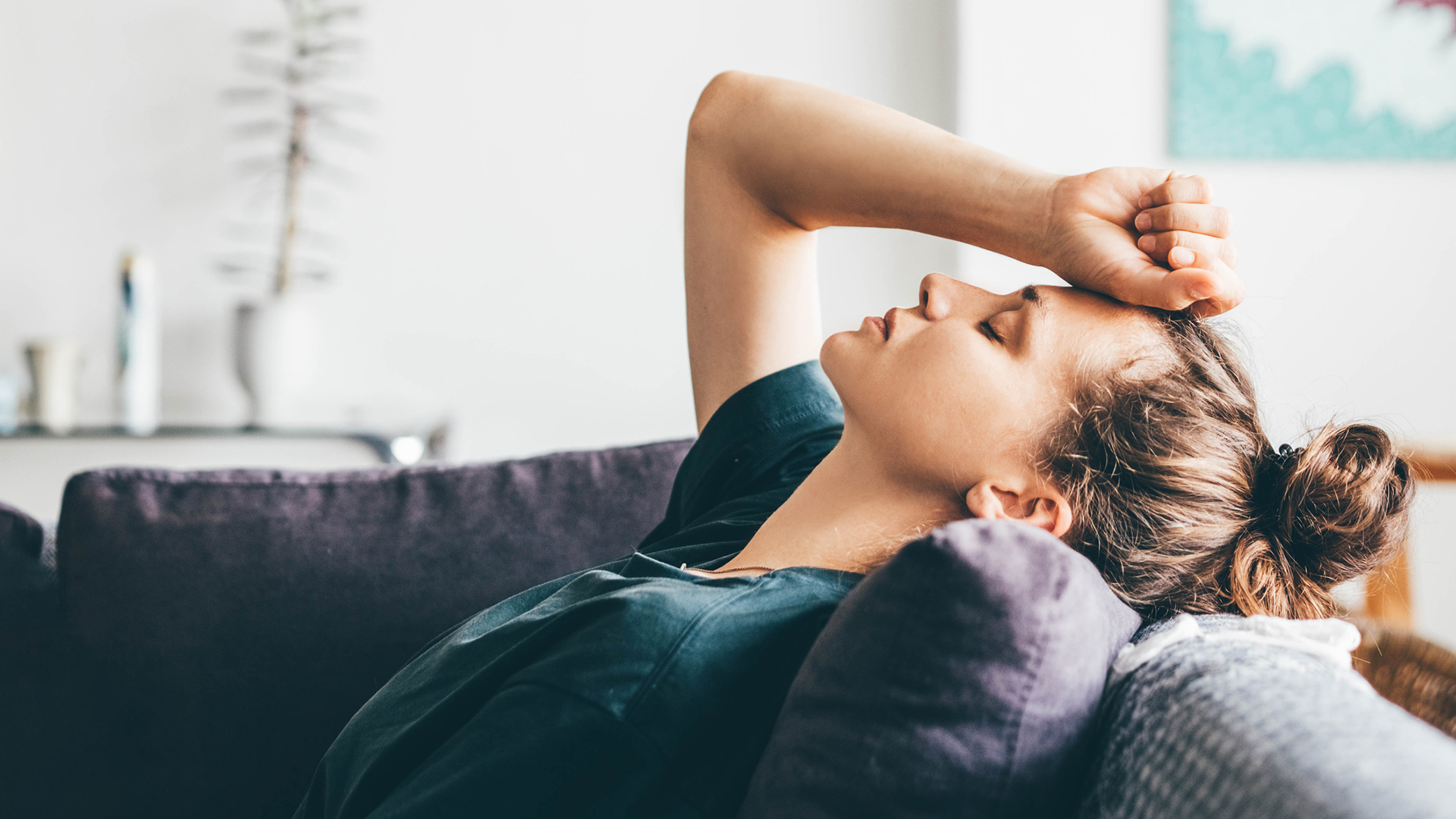 Los expertos aconsejan, de ser posible, evitar o limitar cualquier alteración de nuestro ciclo de sueño (Getty Images)