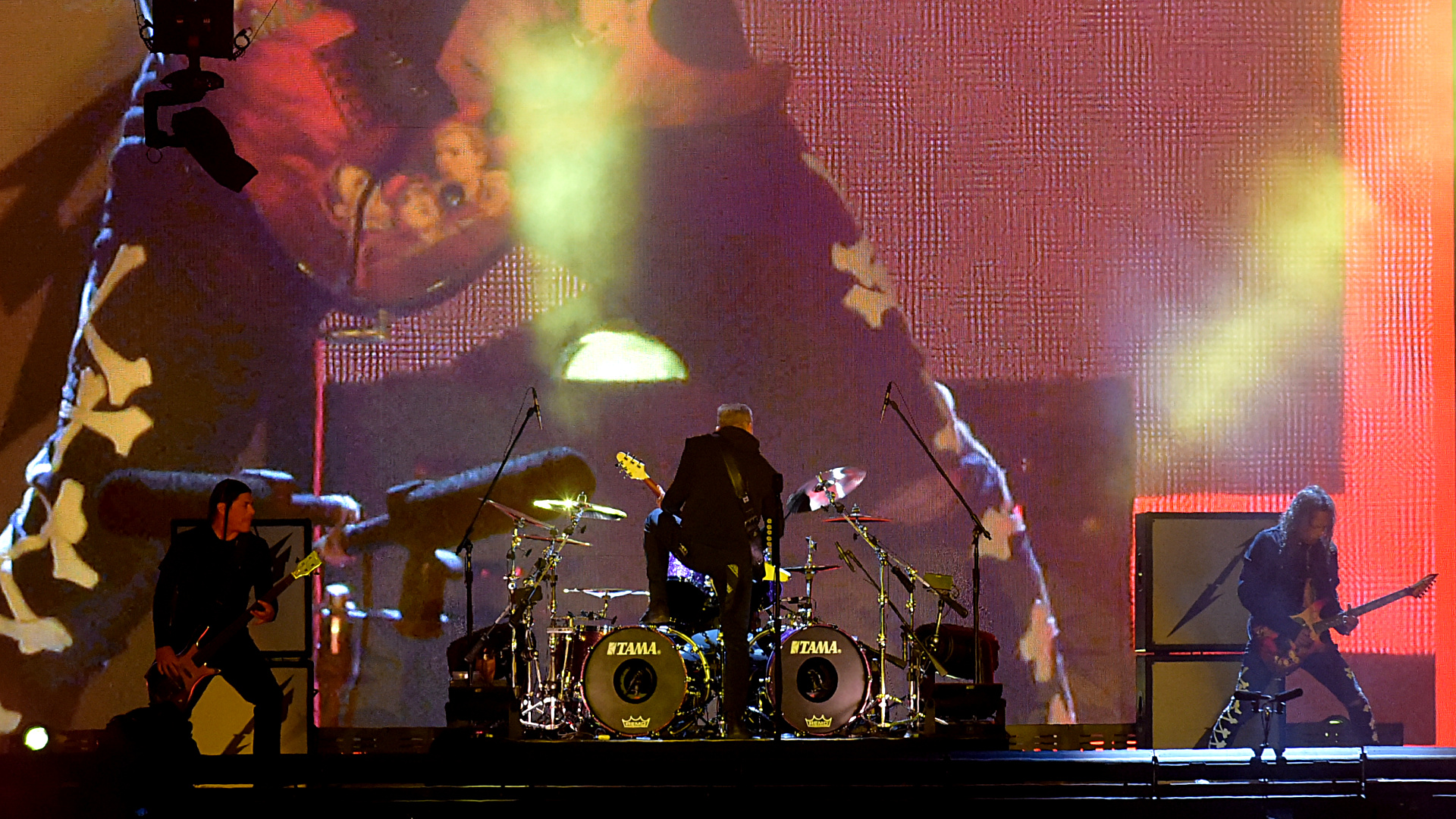 "Spit Out the Bone", "Nothing Else Matters" y "Enter Sandman" fueron las canciones con las que se despidió Metallica de Buenos Aires
