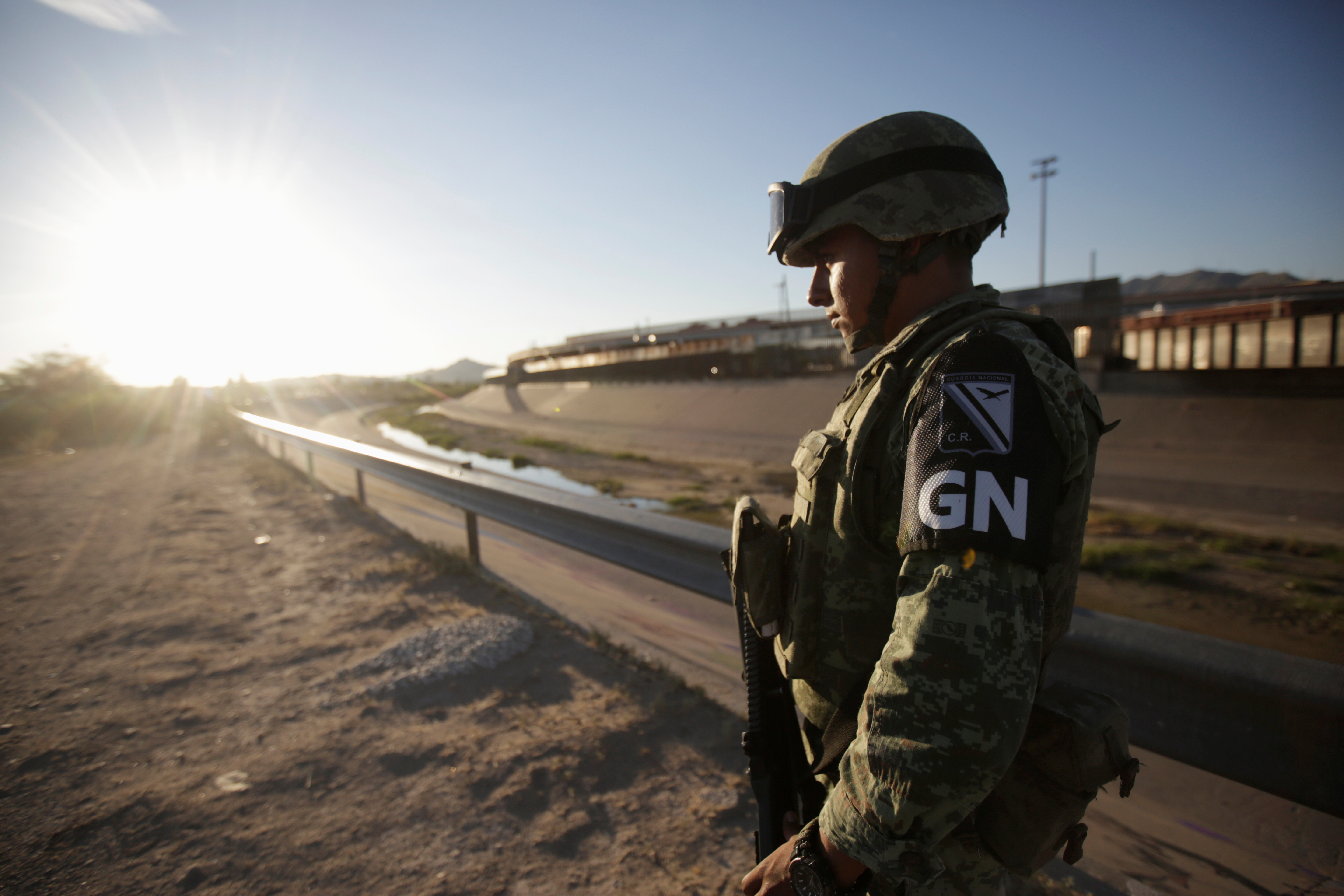 El gobierno de AMLO suavizó la reforma para restringir la actuación de agentes de la DEA en México