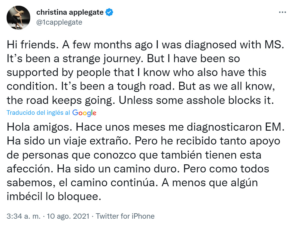 Christina Applegate reveló en agosto de 2021 que le habían diagnosticado esclerosis múltiple en una mensaje por Twitter
