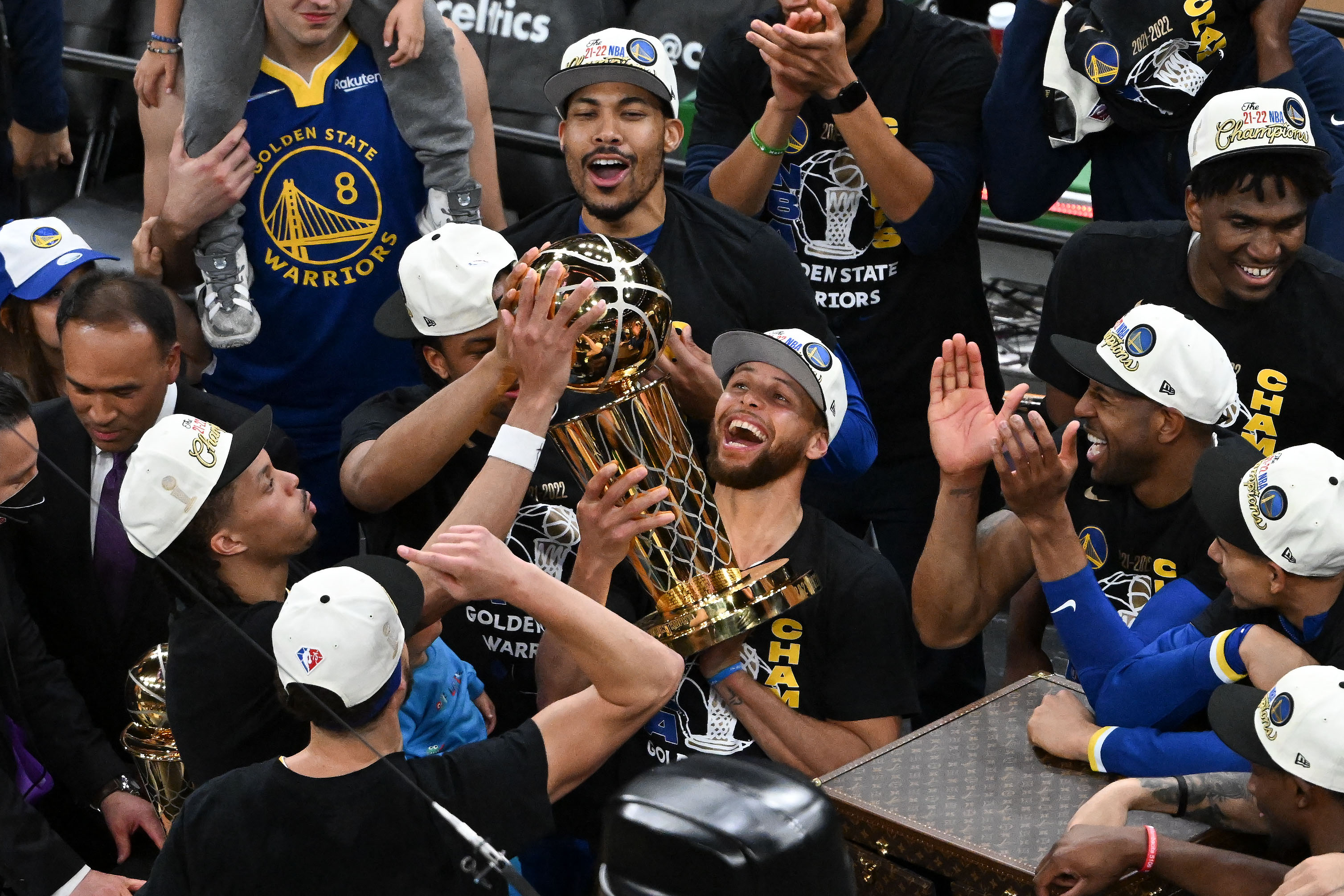 De la mano de Stephen Curry (30), Golden State Warriors se consagró campeón de la NBA ante Boston Celtics (Mandatory Credit: Bob DeChiara-USA TODAY Sports)
