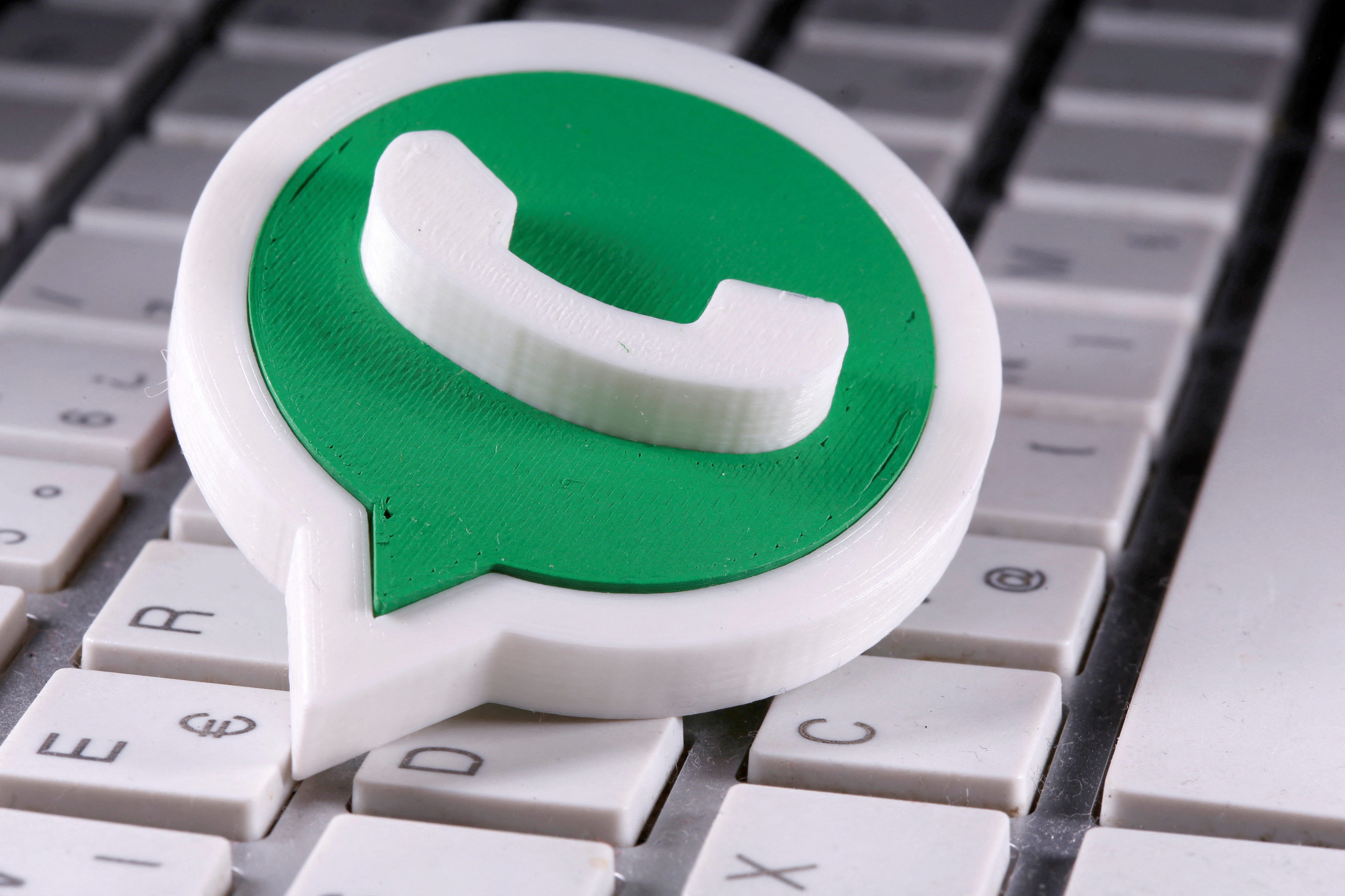 WhatsApp sumó muchas novedades a su plataforma este 2022 (REUTERS/Dado Ruvic/Illustration/File Photo)