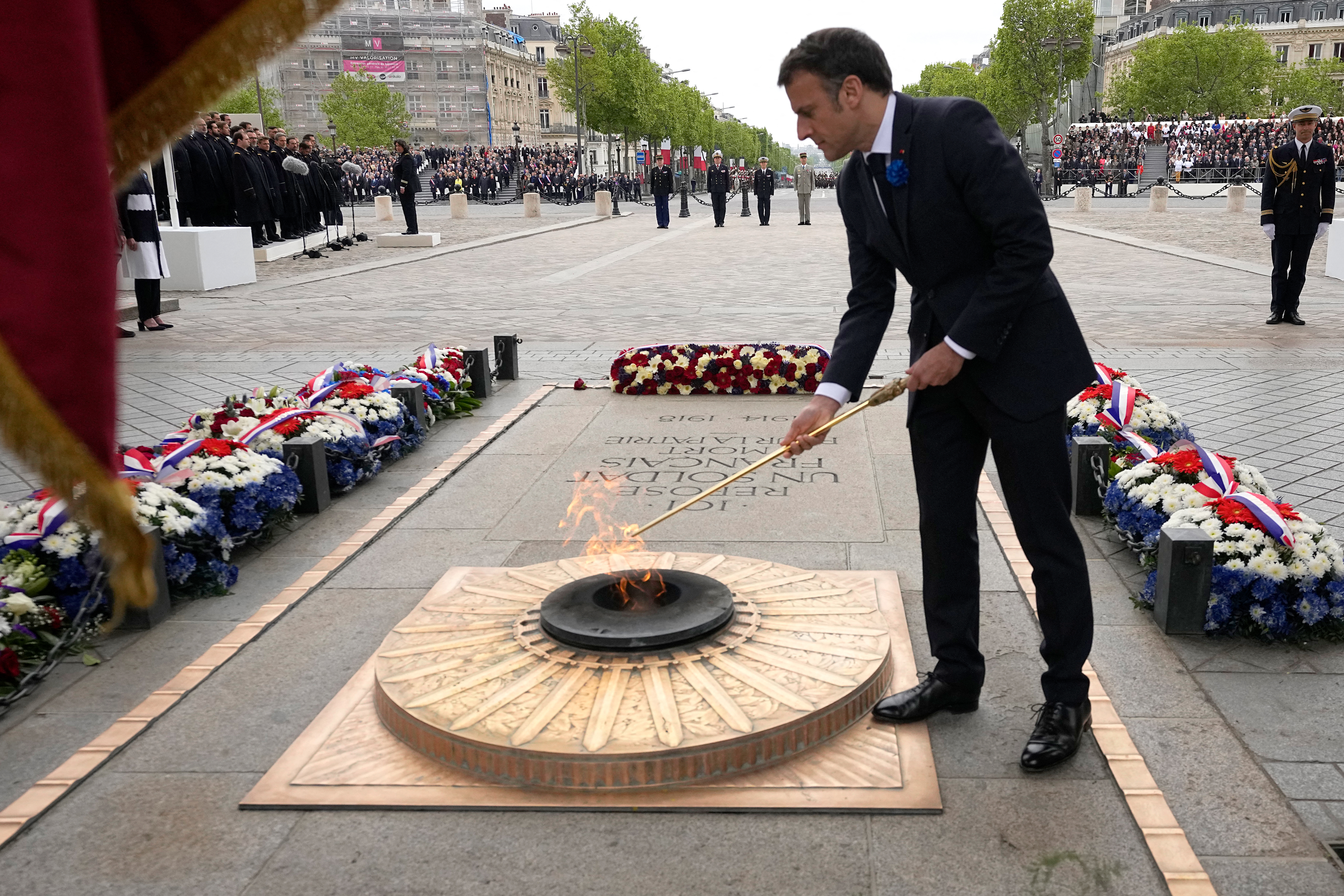 Emmanuel Macron conmemoró la Resistencia francesa contra la Alemania nazi en un fuerte operativo para evitar las protestas