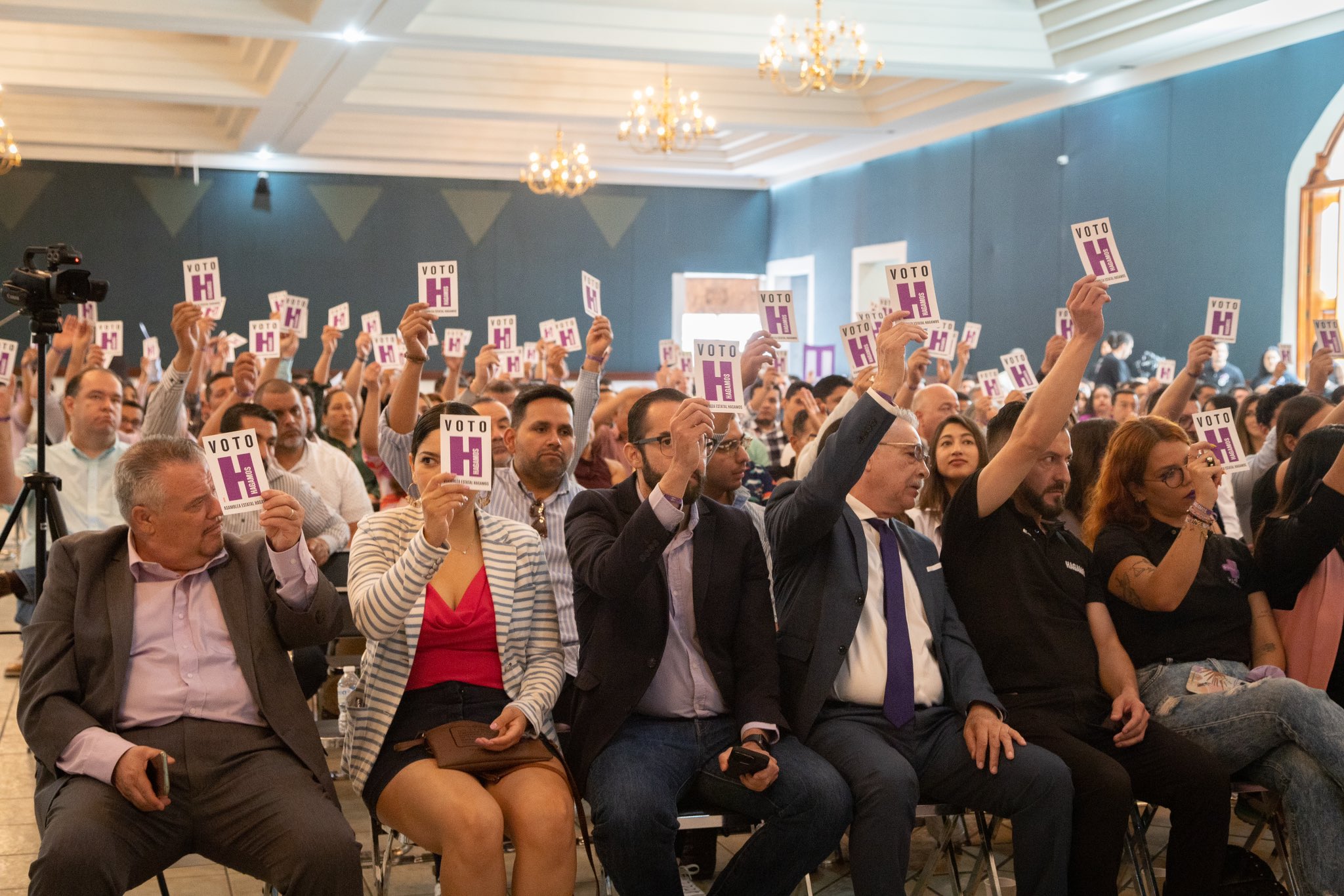 Miembros del partido político "Hagamos", en Jalisco (Foto: Twitter/HagamosJalisco)