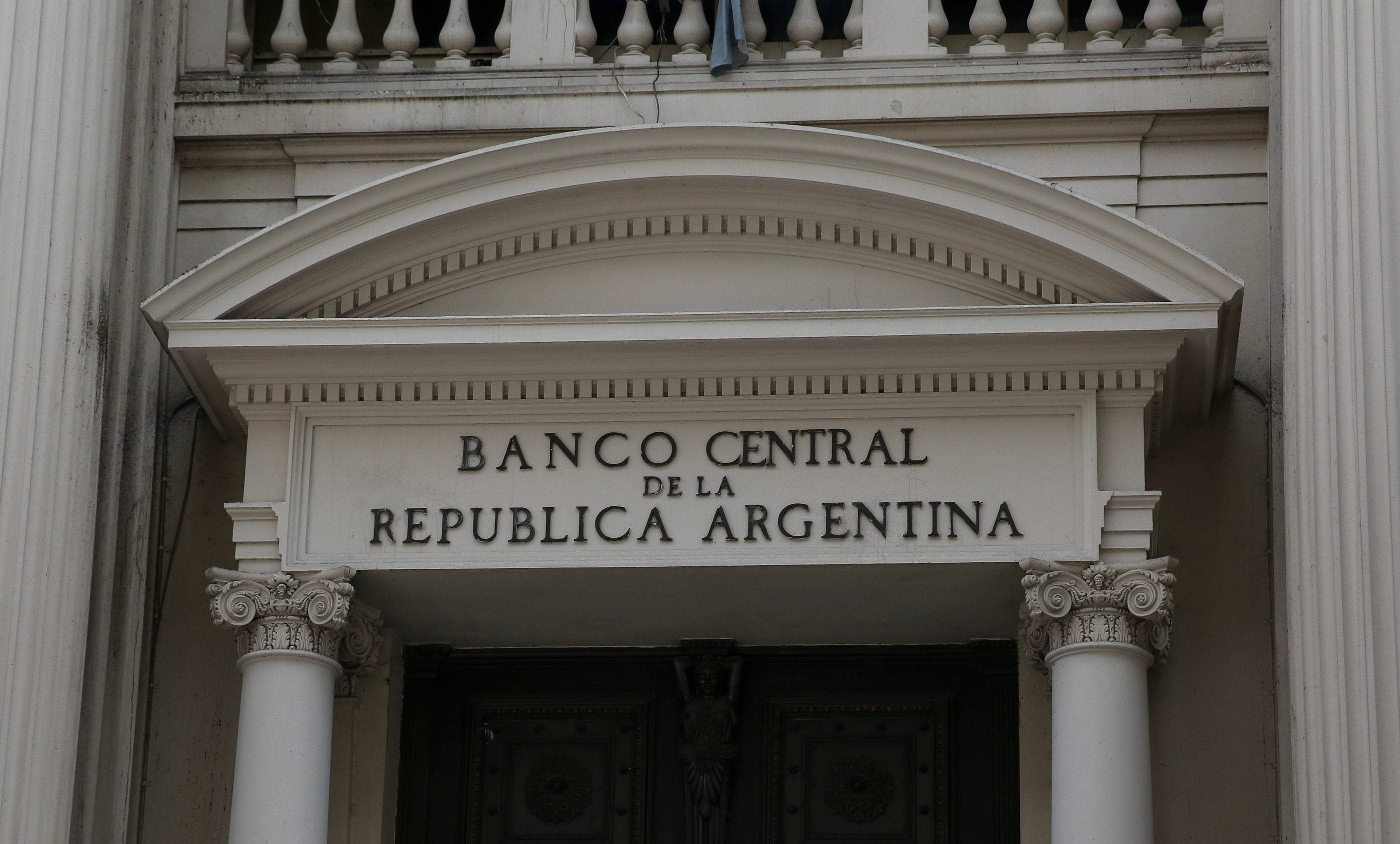 En Argentina el Banco Central no funciona como prestamista de última instancia ya que emite una moneda que el mercado no demanda (EFE)
