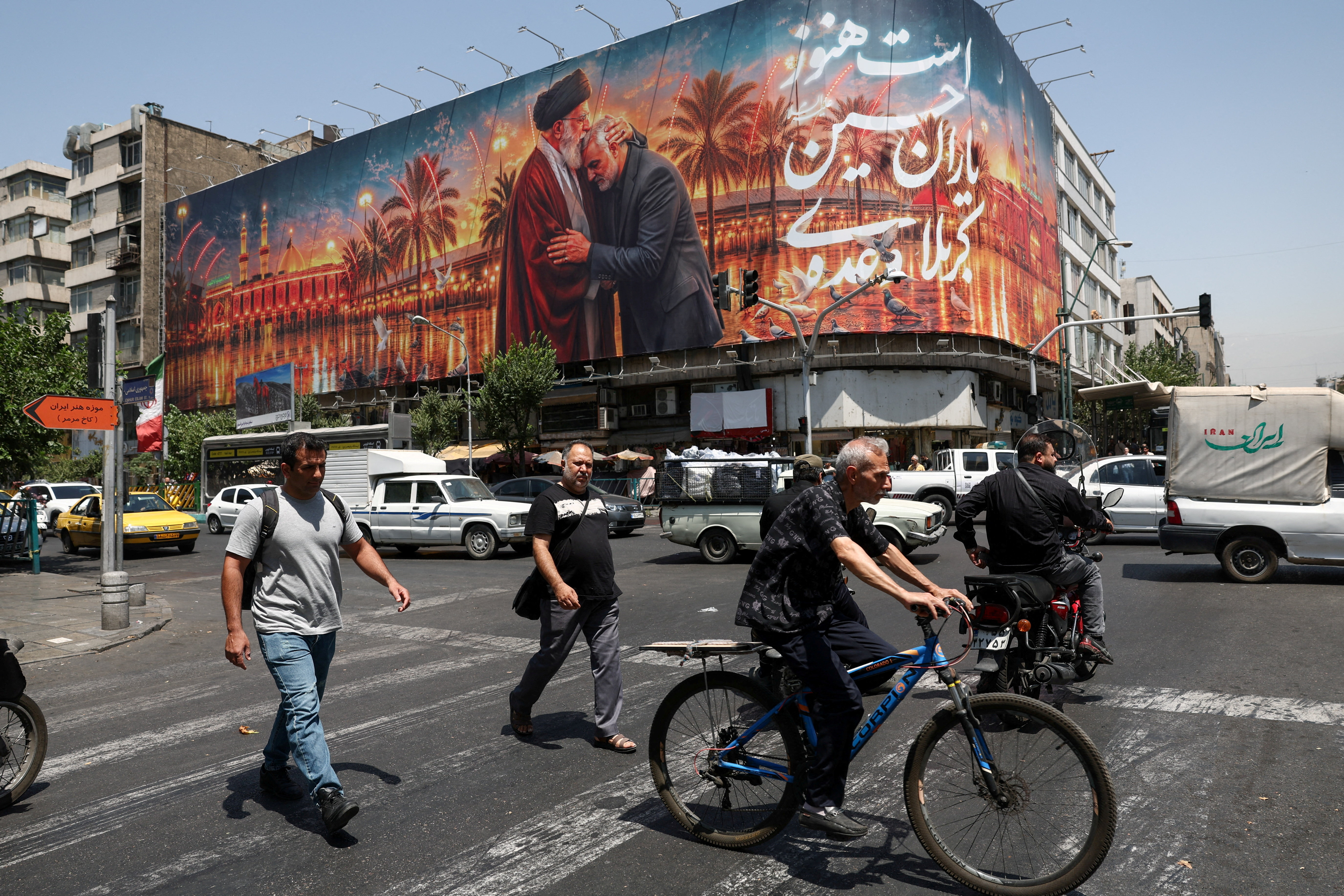 Irán desafió a Trump y negó que EEUU controle el estrecho de Ormuz: "No se conquista con un tuit ni con portaaviones" 