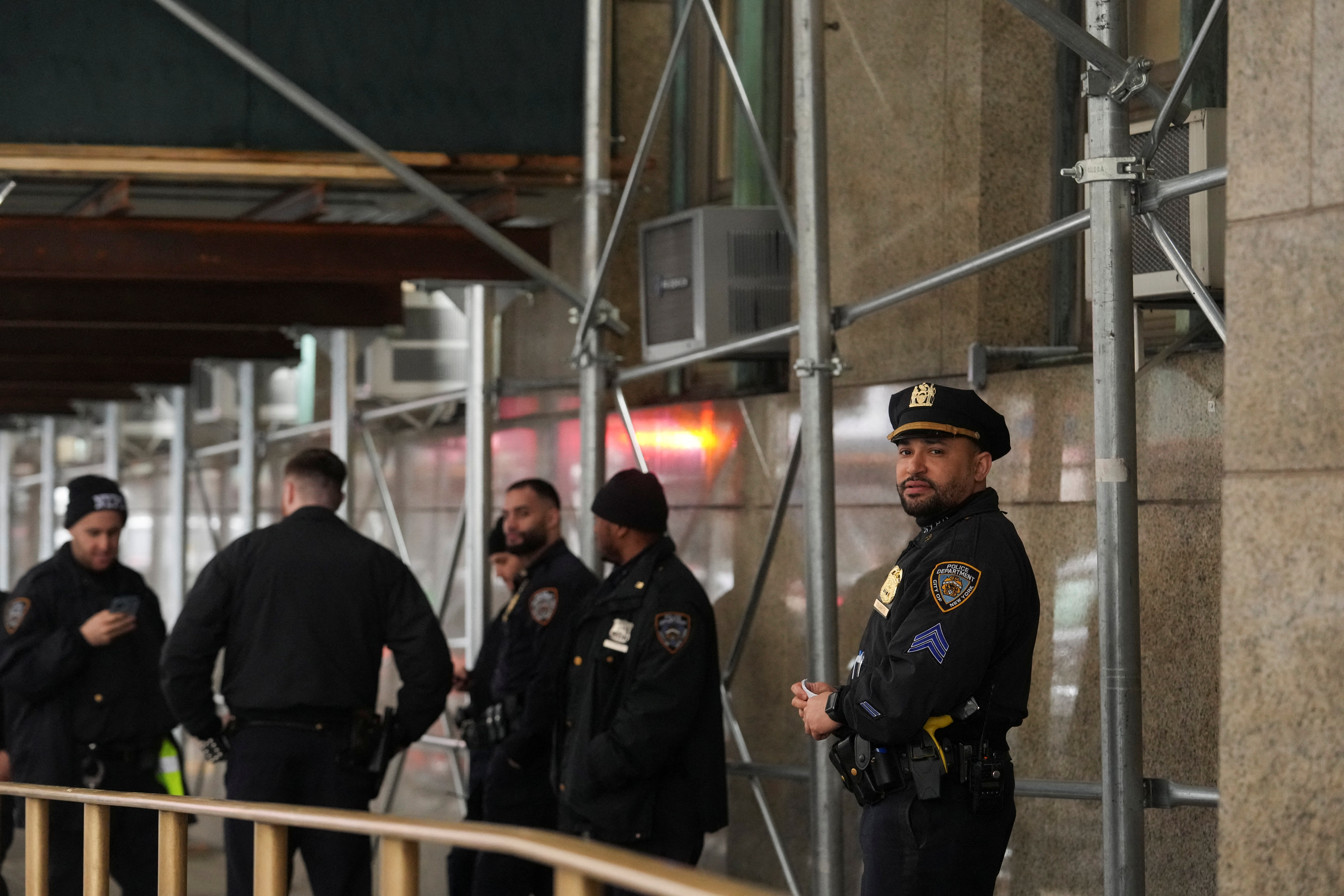 La Policía de Nueva York cree que “no hay amenazas creíbles actuales para la ciudad”. (REUTERS/Jeenah Moon)