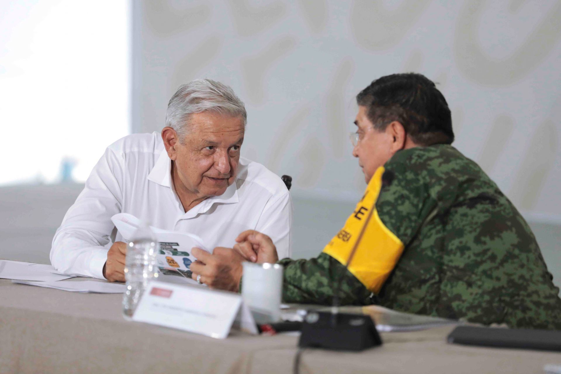 Andrés Manuel López Obrador, Presidente Constitucional de los Estados Unidos Mexicanos, presidió el Plan de Apoyo a las personas afectadas por el Huracán Agatha en Oaxaca. 
FOTO: PRESIDENCIA/CUARTOSCURO.COM