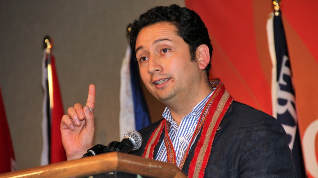 Diego Ancalao es un intelectual chileno que podría convertirse en el primer candidato presidencial de origen mapuche.