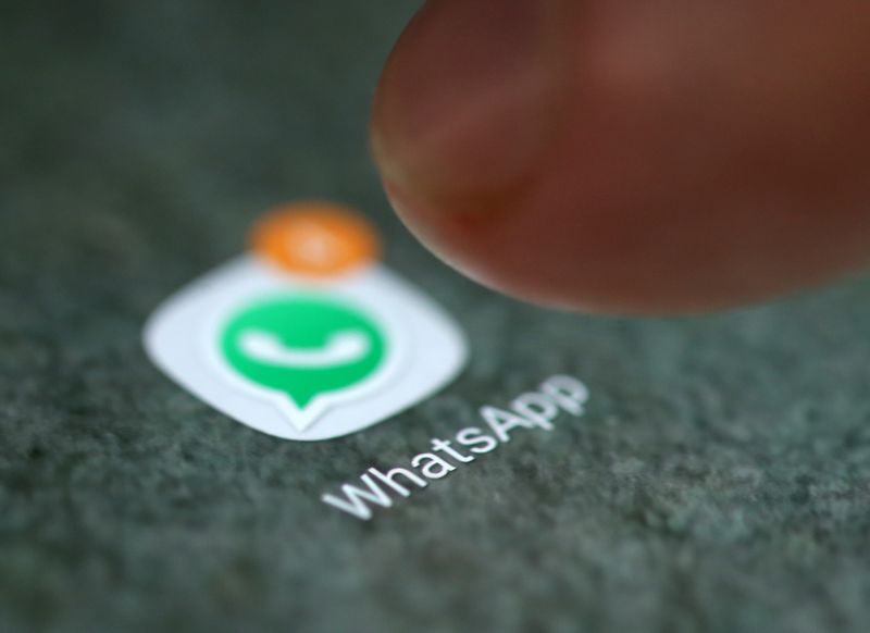Foto de archivo ilustrativa del logo de WhatsApp en un smartphone 
Sep 15, 2017. REUTERS/Dado Ruvic/