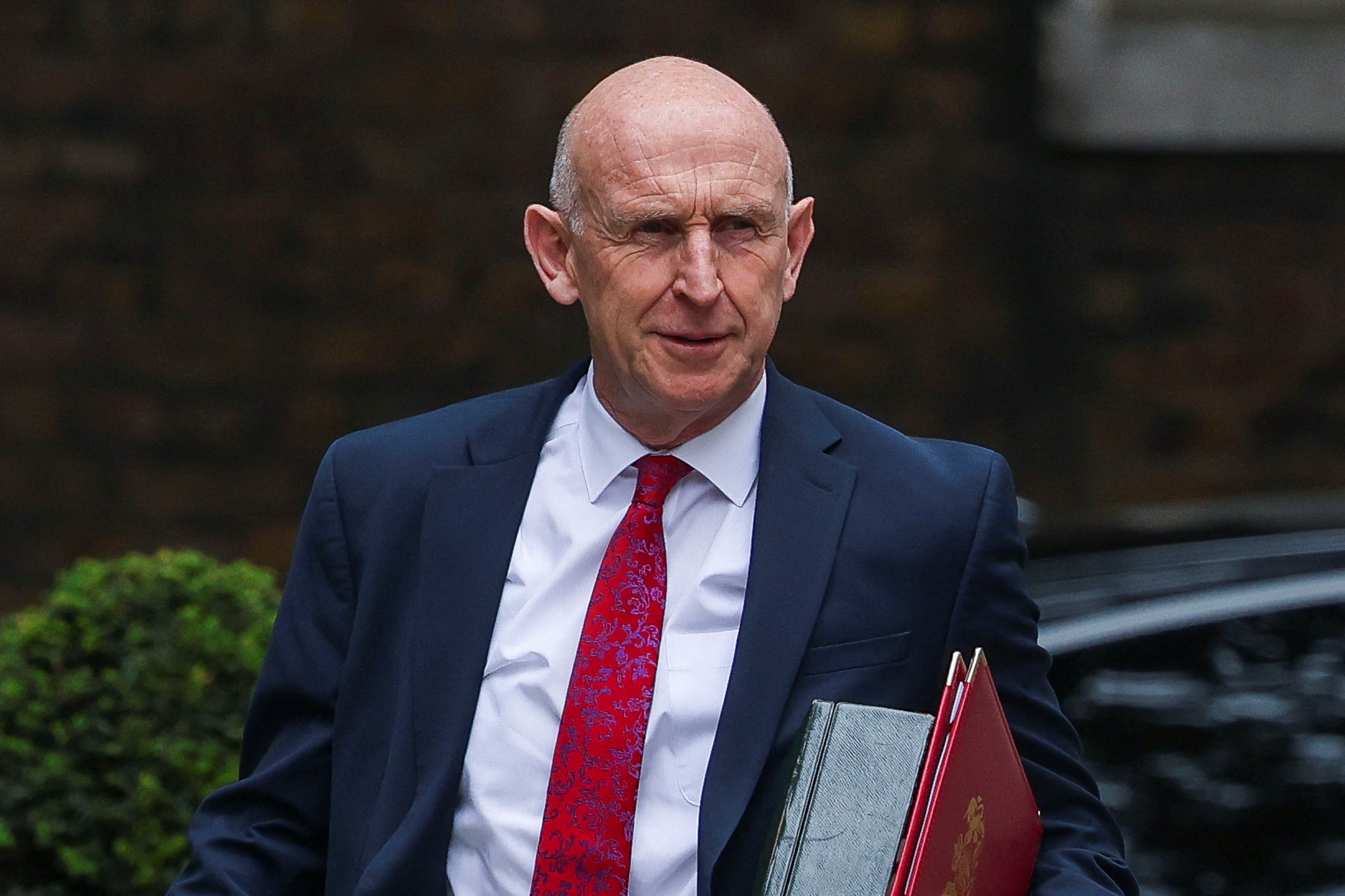 El ministro de Finanzas británico presenta su agenda económica de cara al primer presupuesto del Gobierno de Andy Burnham