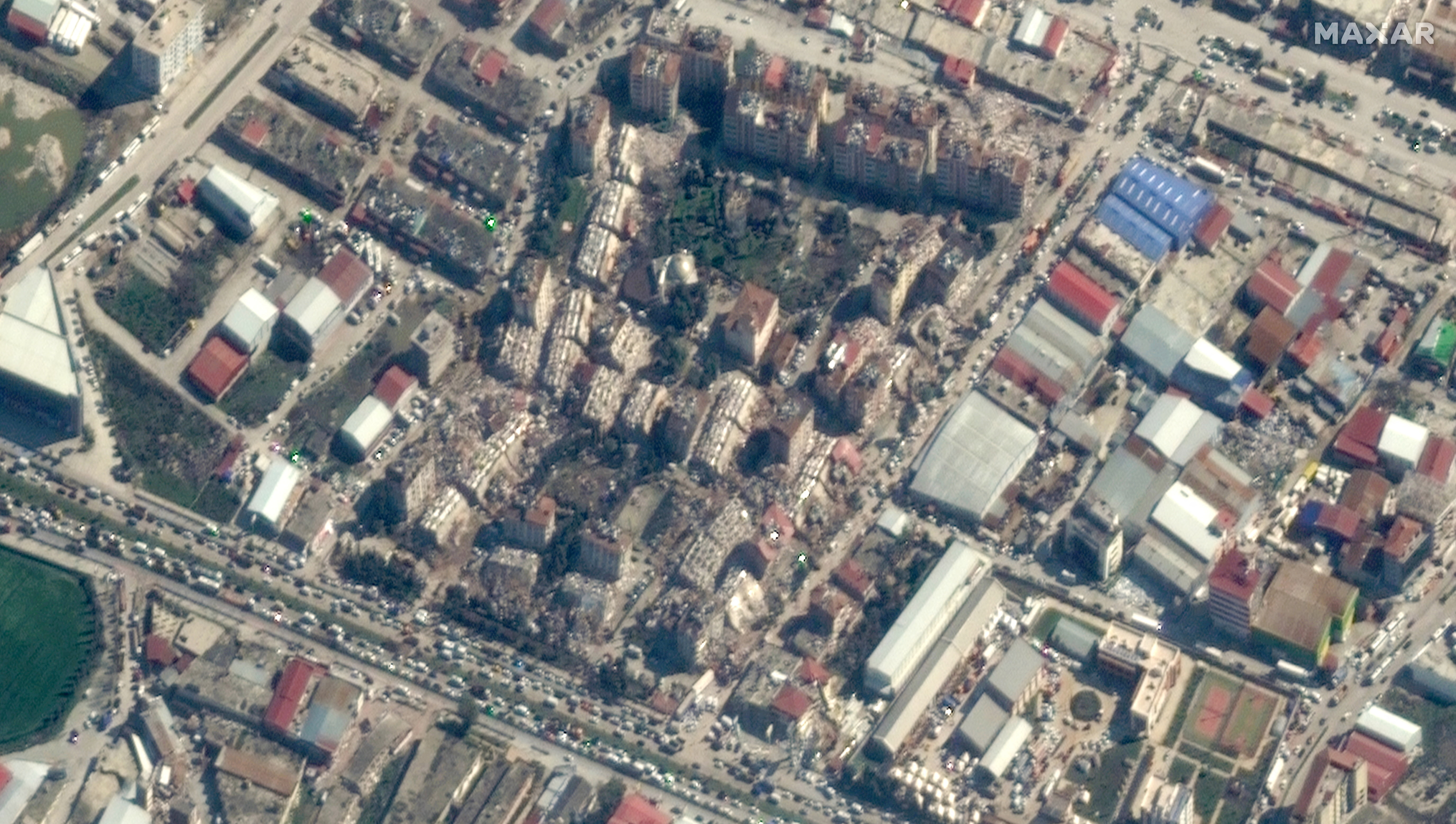 Después del terremoto miles de edificios quedaron derrumbados en varias ciudades, incluyendo Antakya. Imagen satelital ?2023 Maxar Technologies/Folleto a través de REUTERS