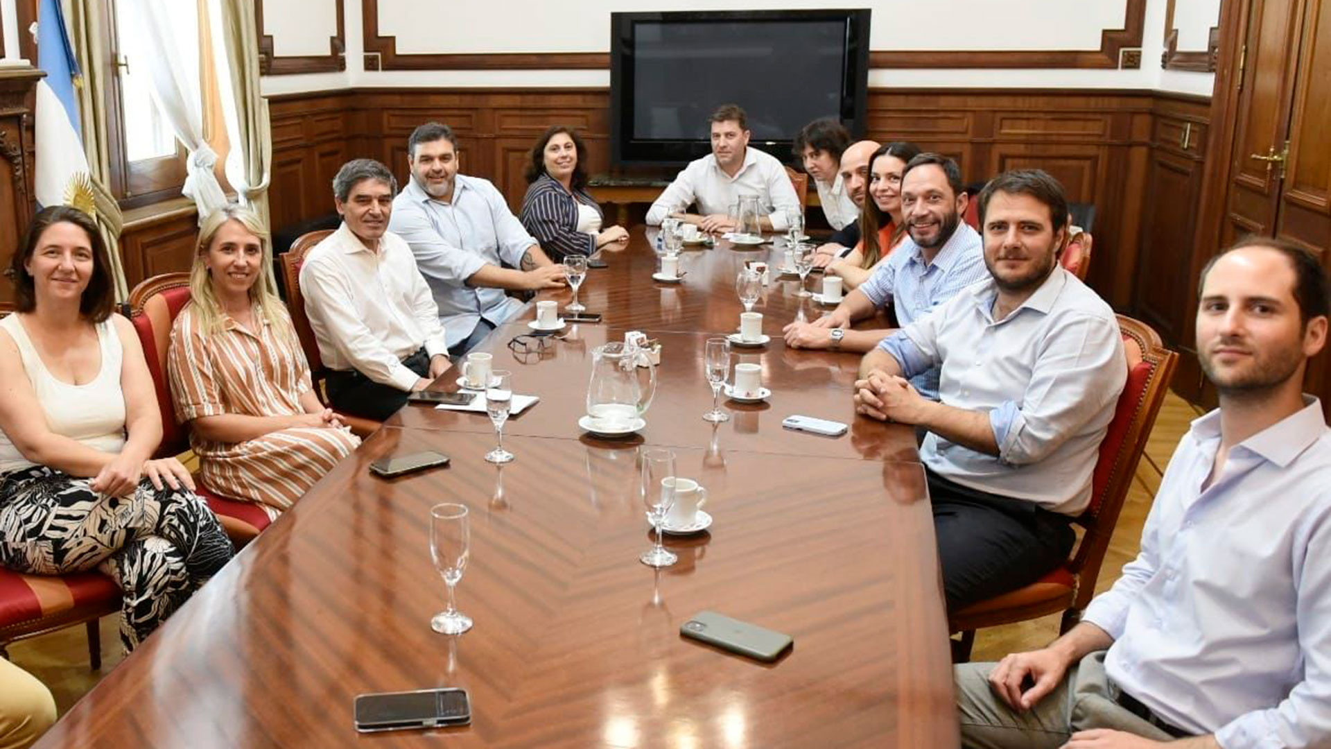 Apoyo explícito de Coalición Cívica a Fernán Quirós: “Es nuestro candidato”