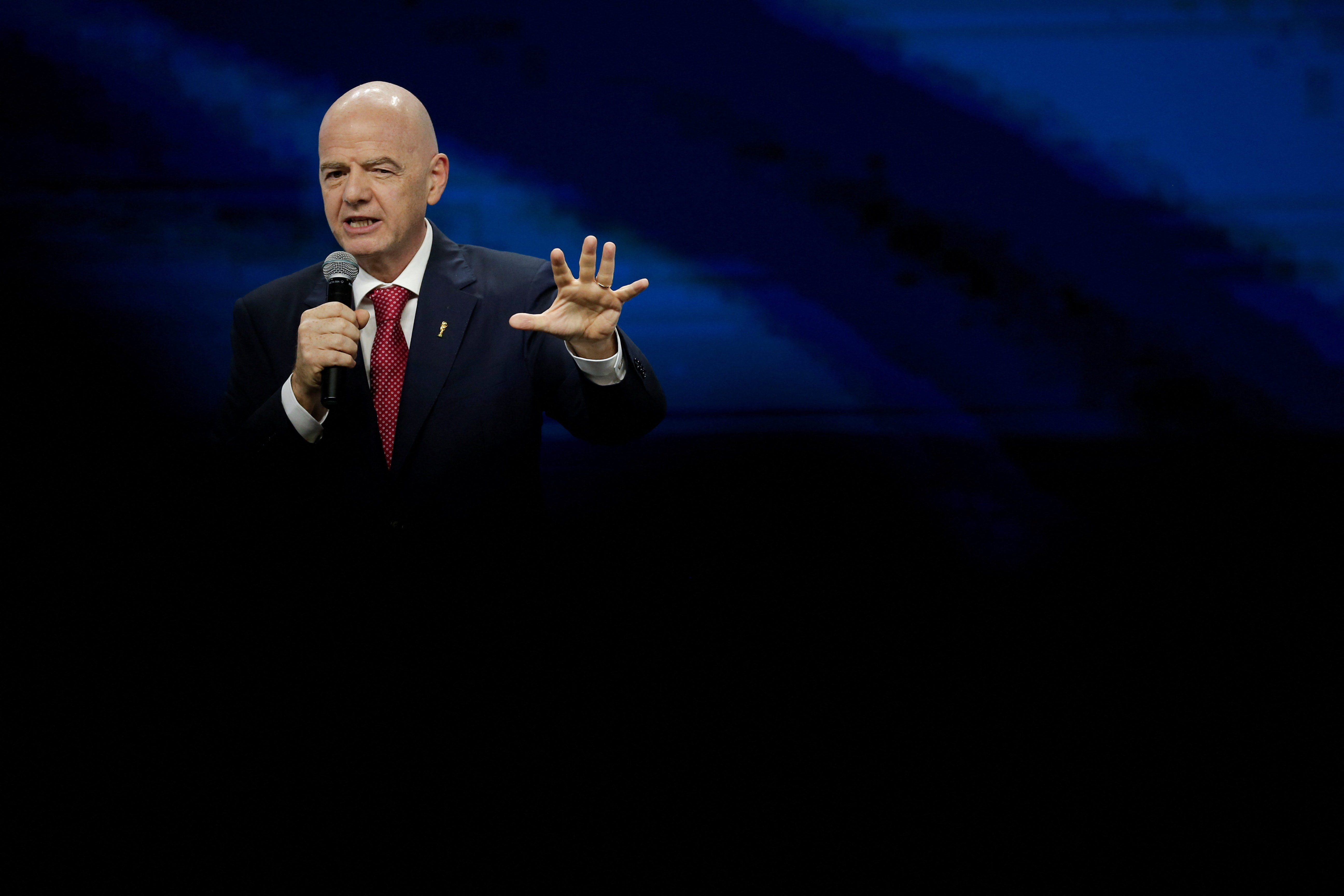 El presidente de la FIFA se refirió a la chance de que los equipos de Rusia y Bielorrusia puedan regresar a la competencia internacional