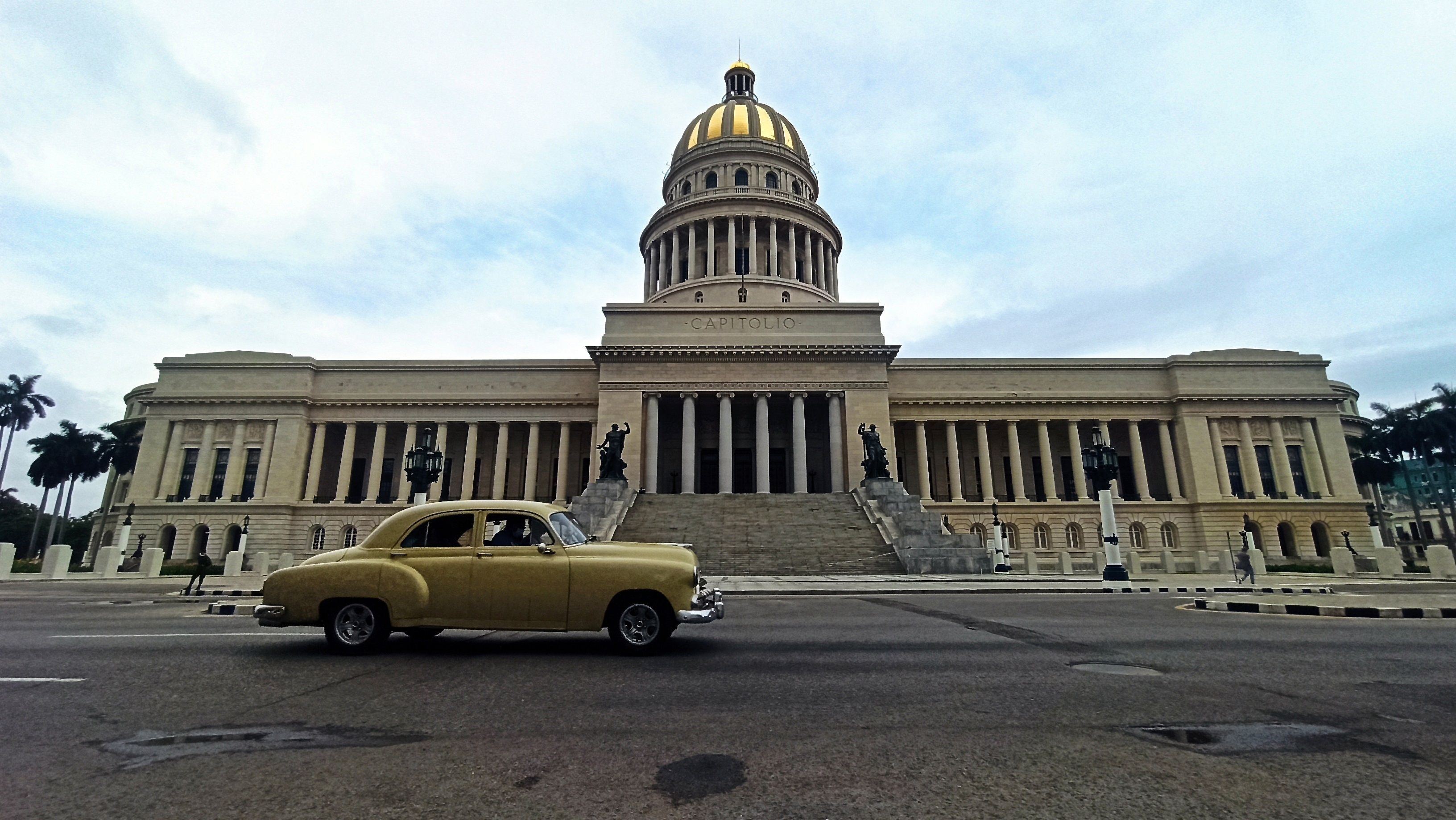 El régimen cubano aprobó una reforma constitucional que elimina el límite de edad para asumir la Presidencia