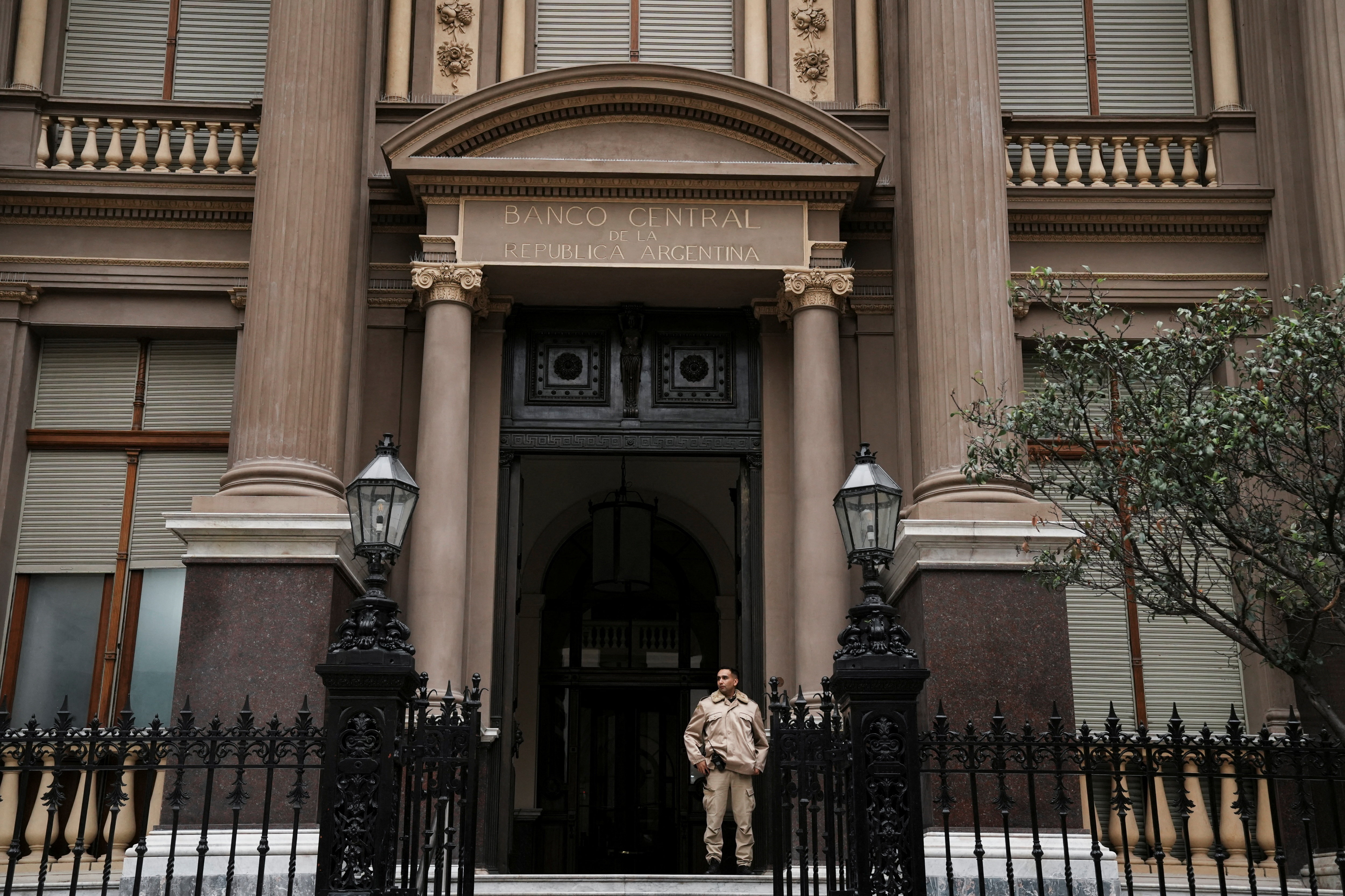 El BCRA ya compró más de USD 800 millones en enero y las reservas superaron los USD 45.000 millones