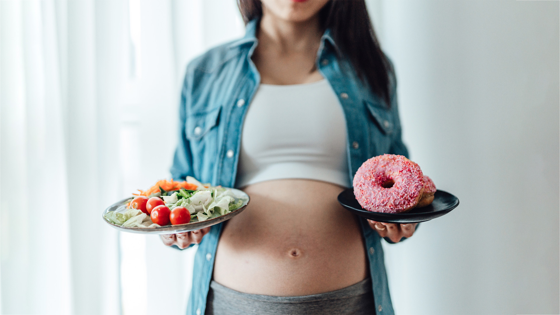 A veces, la depresión puede afectar al apetito, haciendo seleccionar opciones poco saludables para el embarazo getty