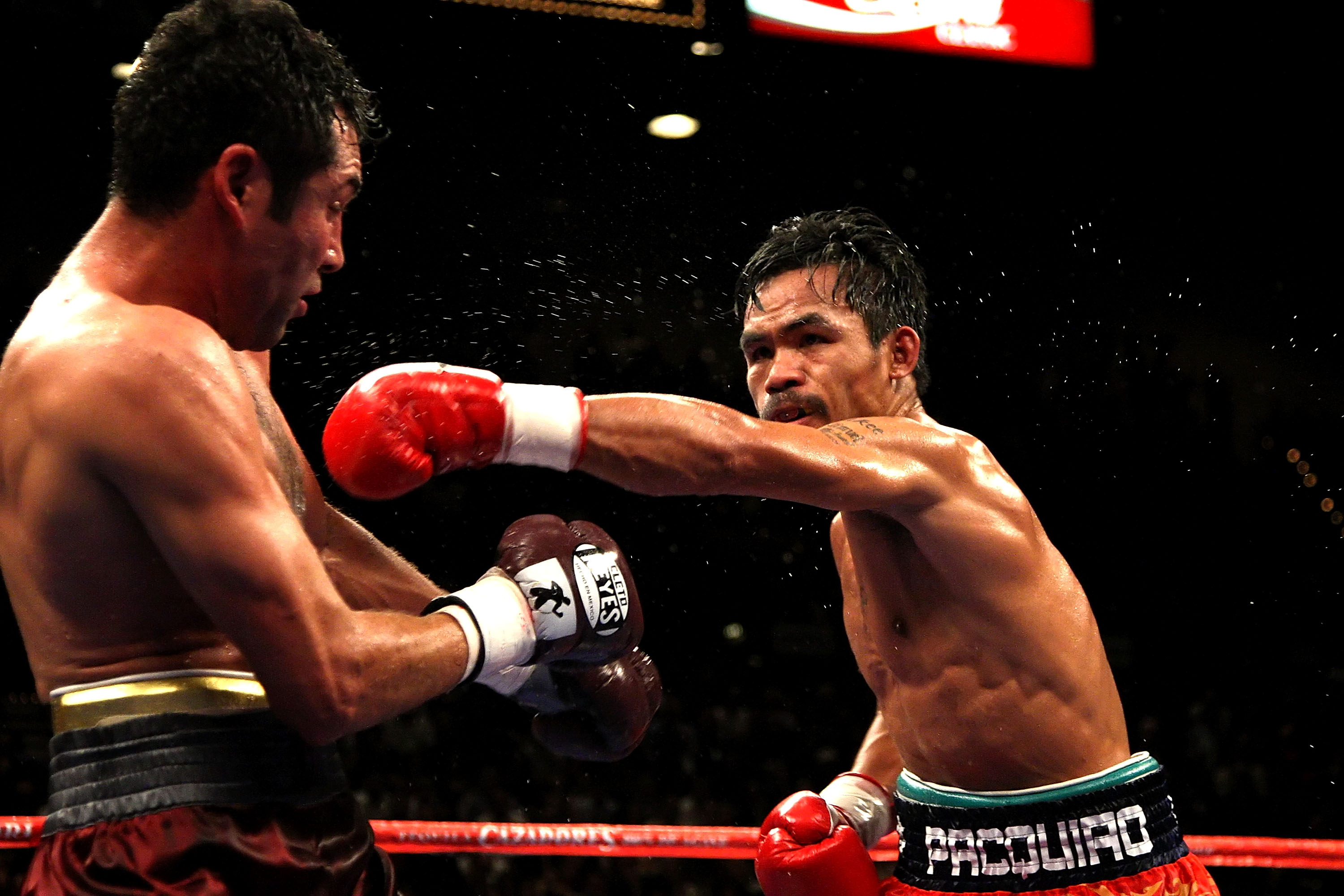 Óscar de la Hoya vs Manny Pacquiao (Foto: Getty Images)