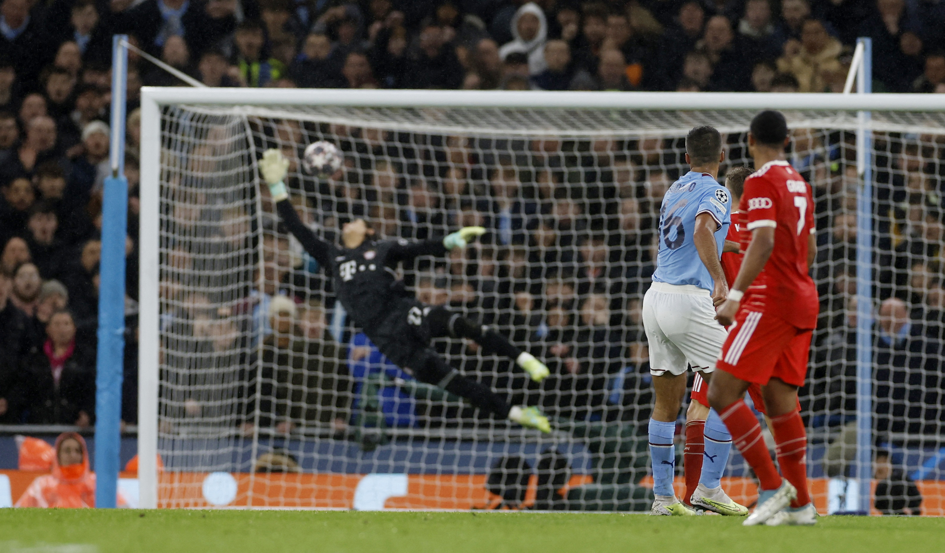 El espectacular gol de Rodri para poner en ventaja a Manchester City sobre Bayern Múnich en la Champions League