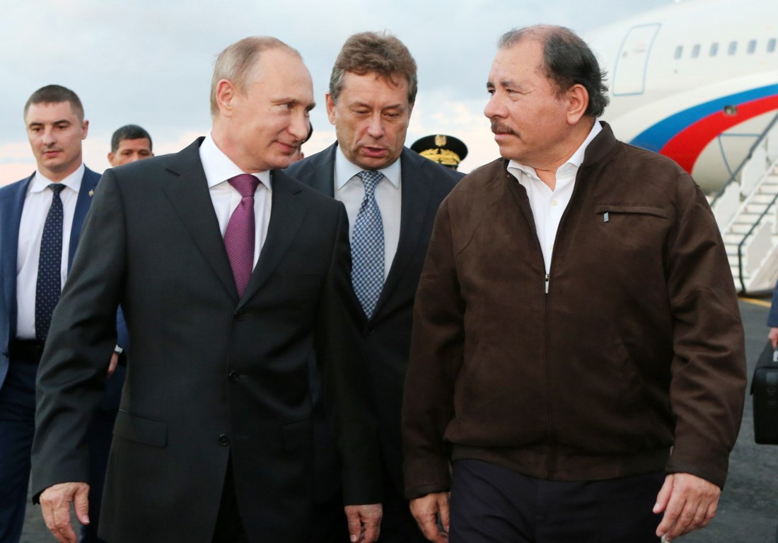 El presidente de Nicaragua, Daniel Ortega, recibe a su homólogo de Rusia, Vladimir Putin (EFE/Cesar Pérez)