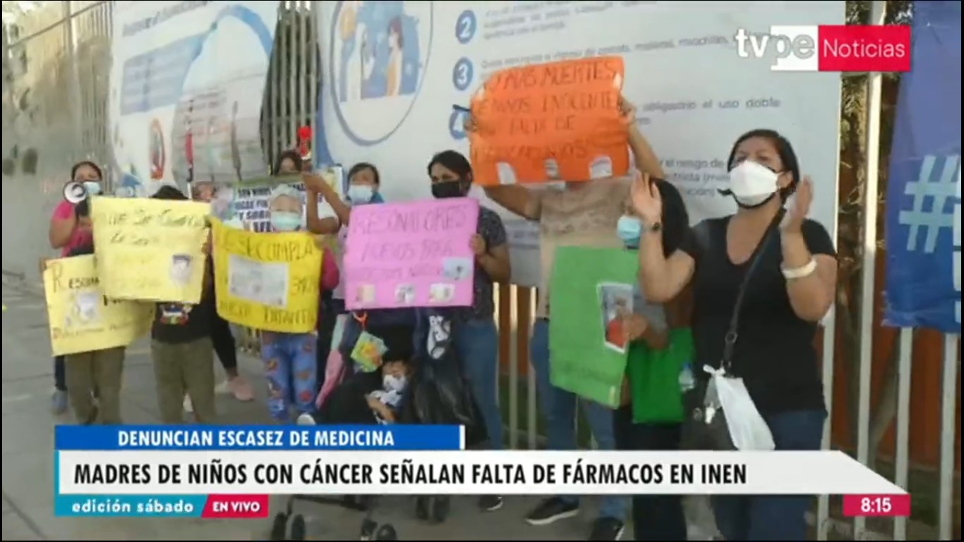 Madres de niños con cáncer protestaron en los exteriores del INEN por escasez de medicamentos