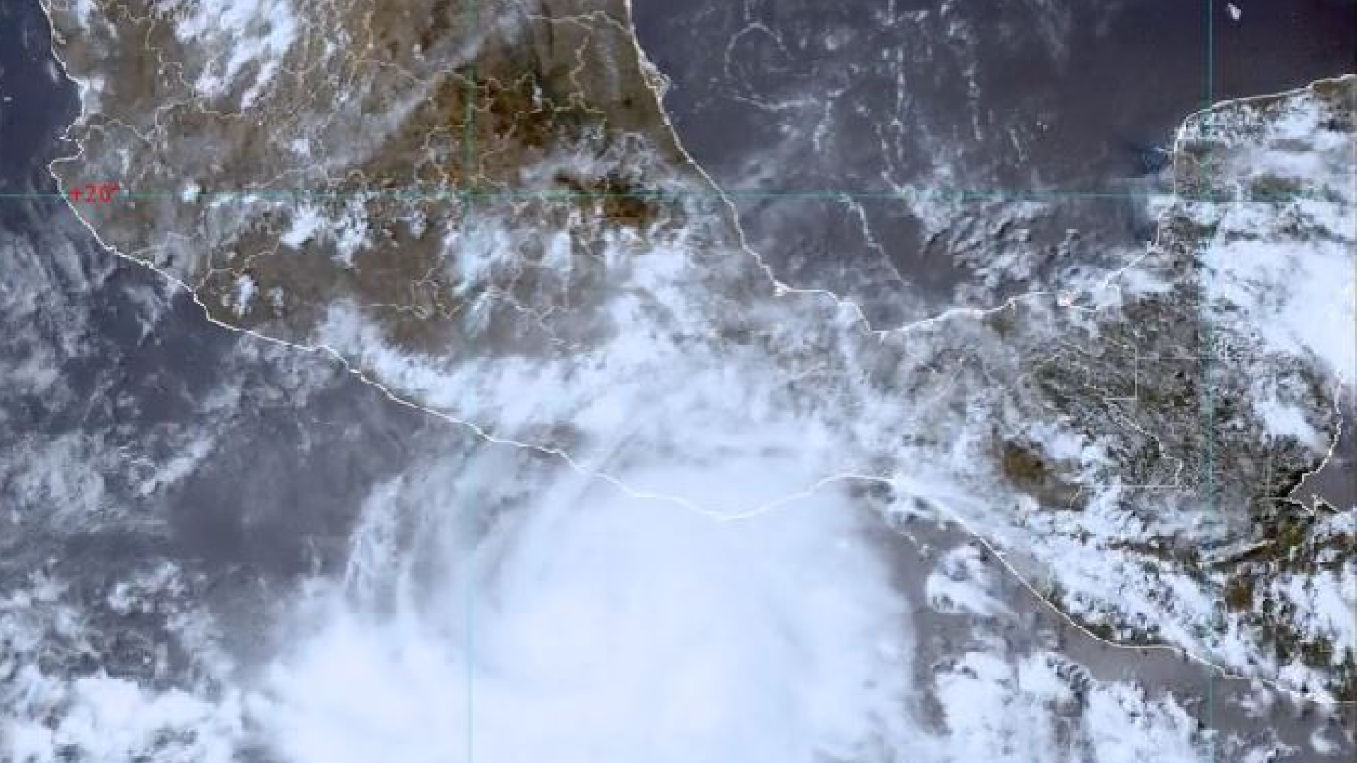 Huracán Agatha tocó tierra como categoría 2 (165 km/h) en San Pedro Pochutla, Oaxaca