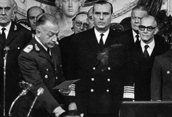 Roberto Marcelo Levingston jura como presidente de facto el 18 de junio de 1970