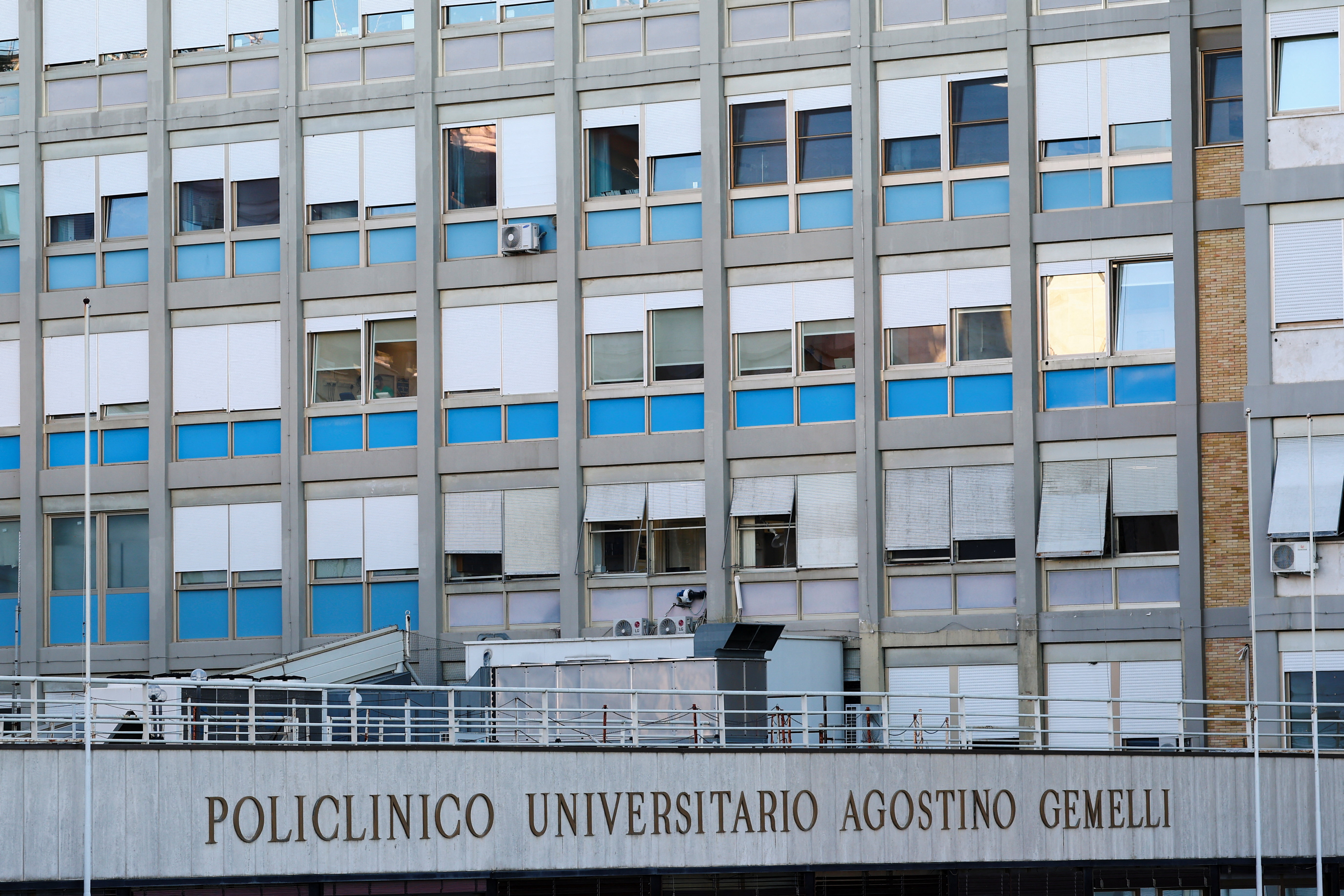 EN VIVO: operan al papa León XIV por un nódulo pulmonar