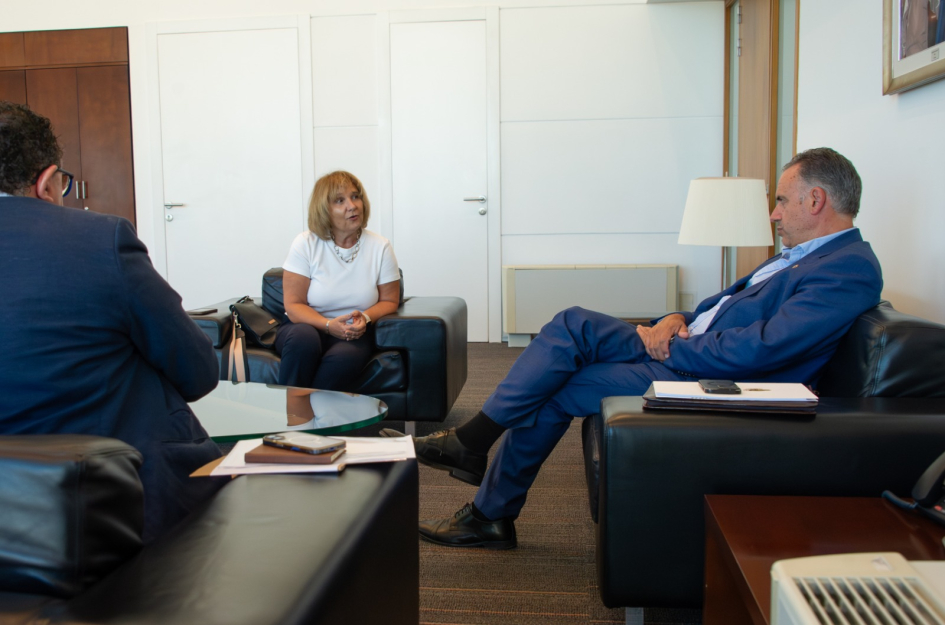 La reunión de Isabel Perón con la CGT: una suba salarial que no convenció y la amenaza de hacer 