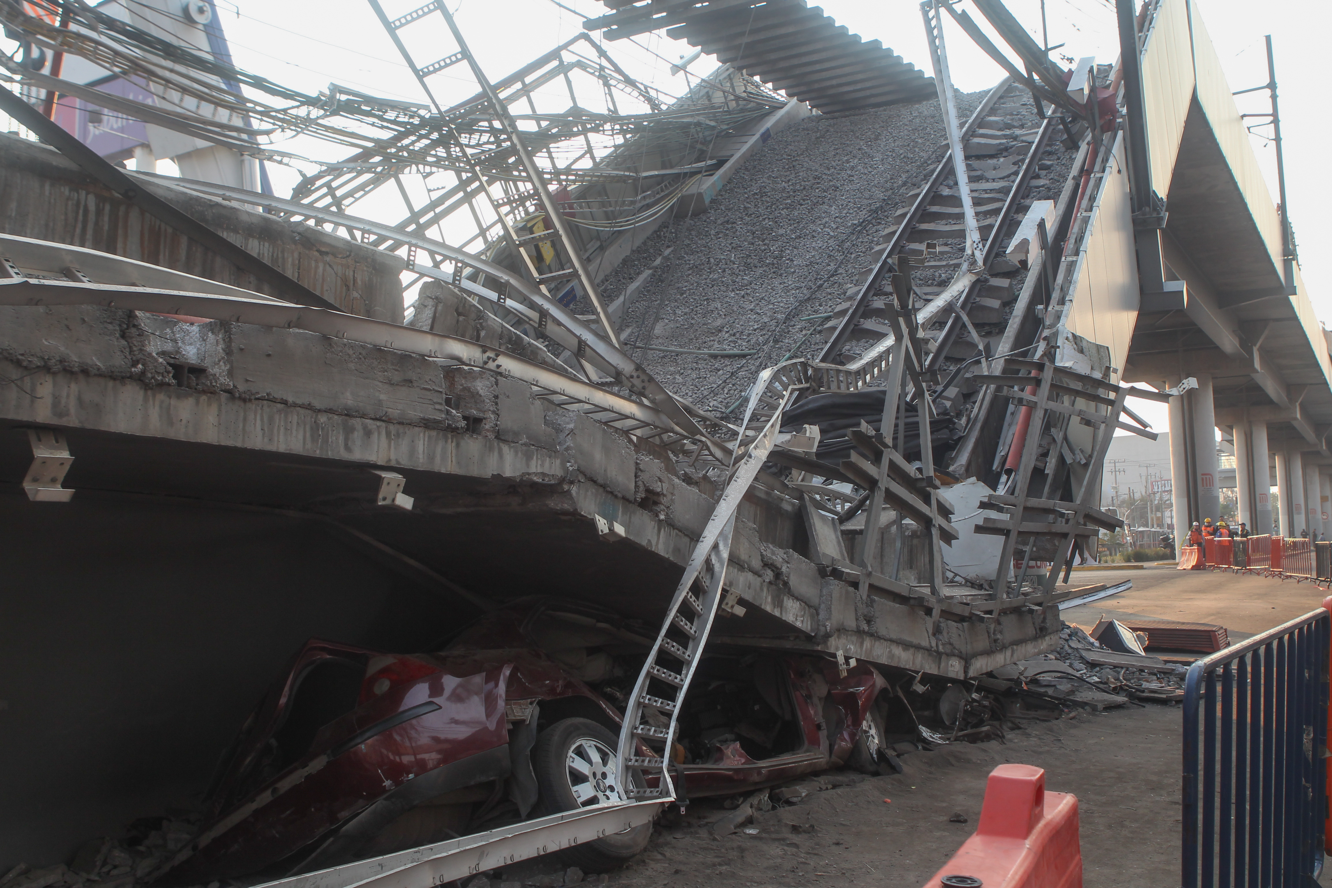 Tras el colapso del Metro varias personas murieron (Foto: Karina Hernández/Infobae)