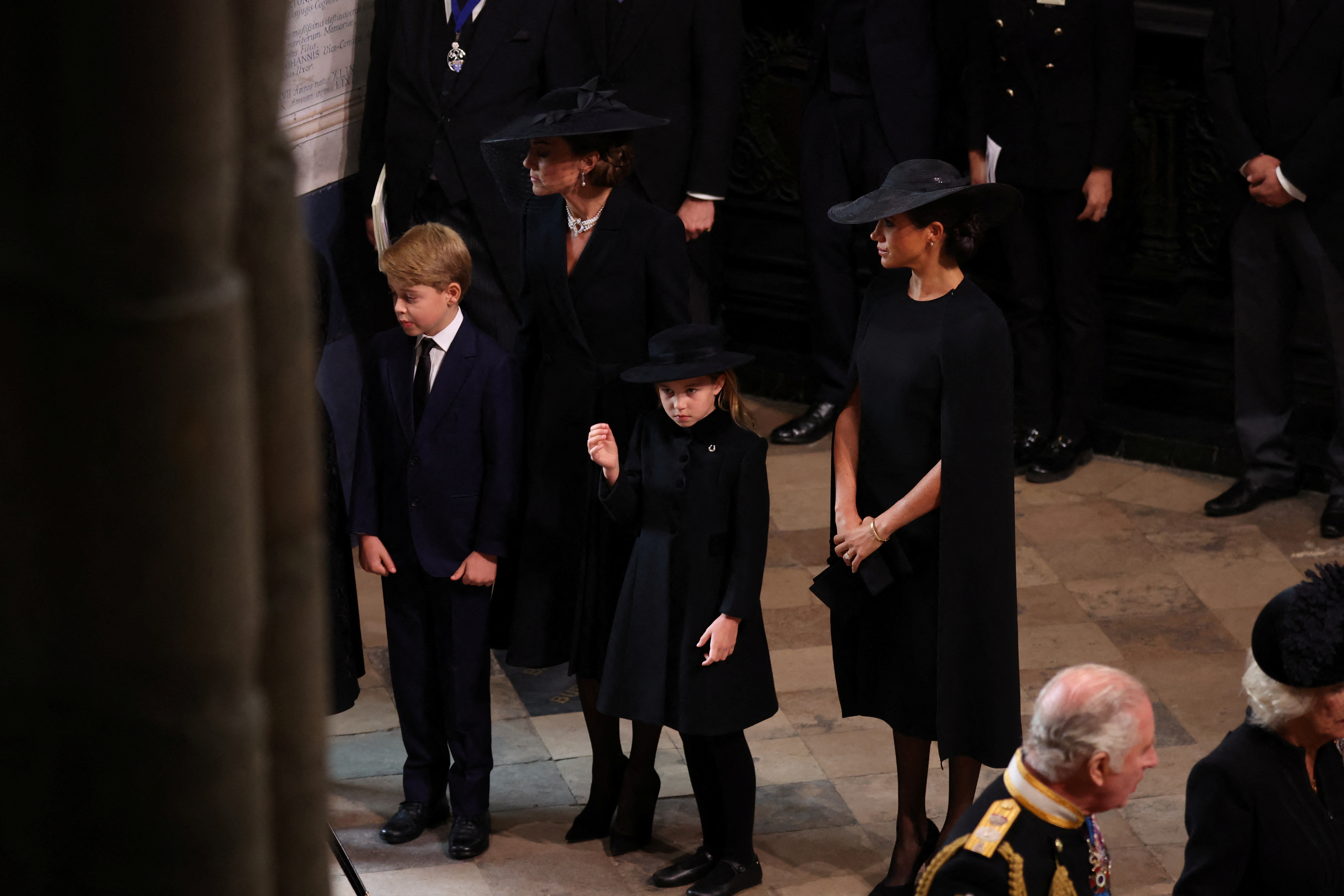 Kate Middleton con sus hijos y la duquesa de Sussex (Reuters)