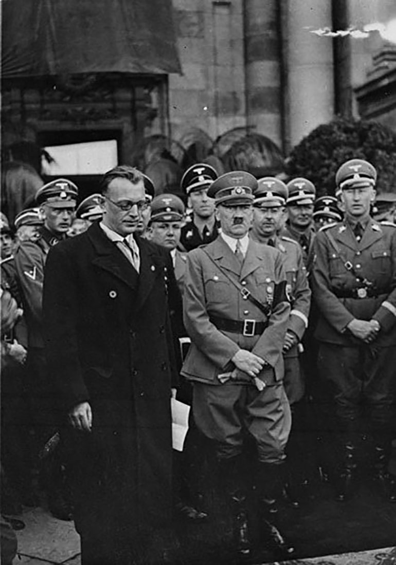 Adolf Hitler, Heinrich Himmler y Heydrich en Viena