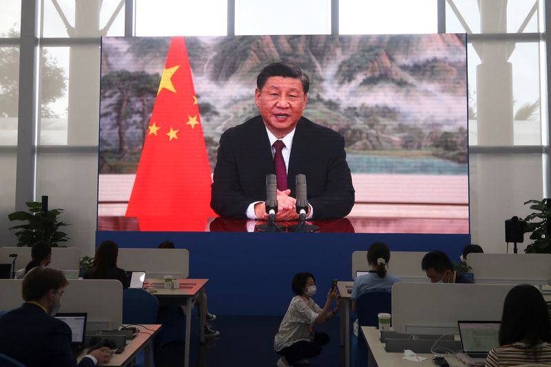 IMAGEN DE ARCHIVO. El presidente chino, Xi Jinping, entrega un mensaje en la ceremonia de apertura del Foro Boao para Asia a través de un enlace de video, en Boao, provincia de Hainan, China. Abril 21, 2022. REUTERS/Kevin Yao