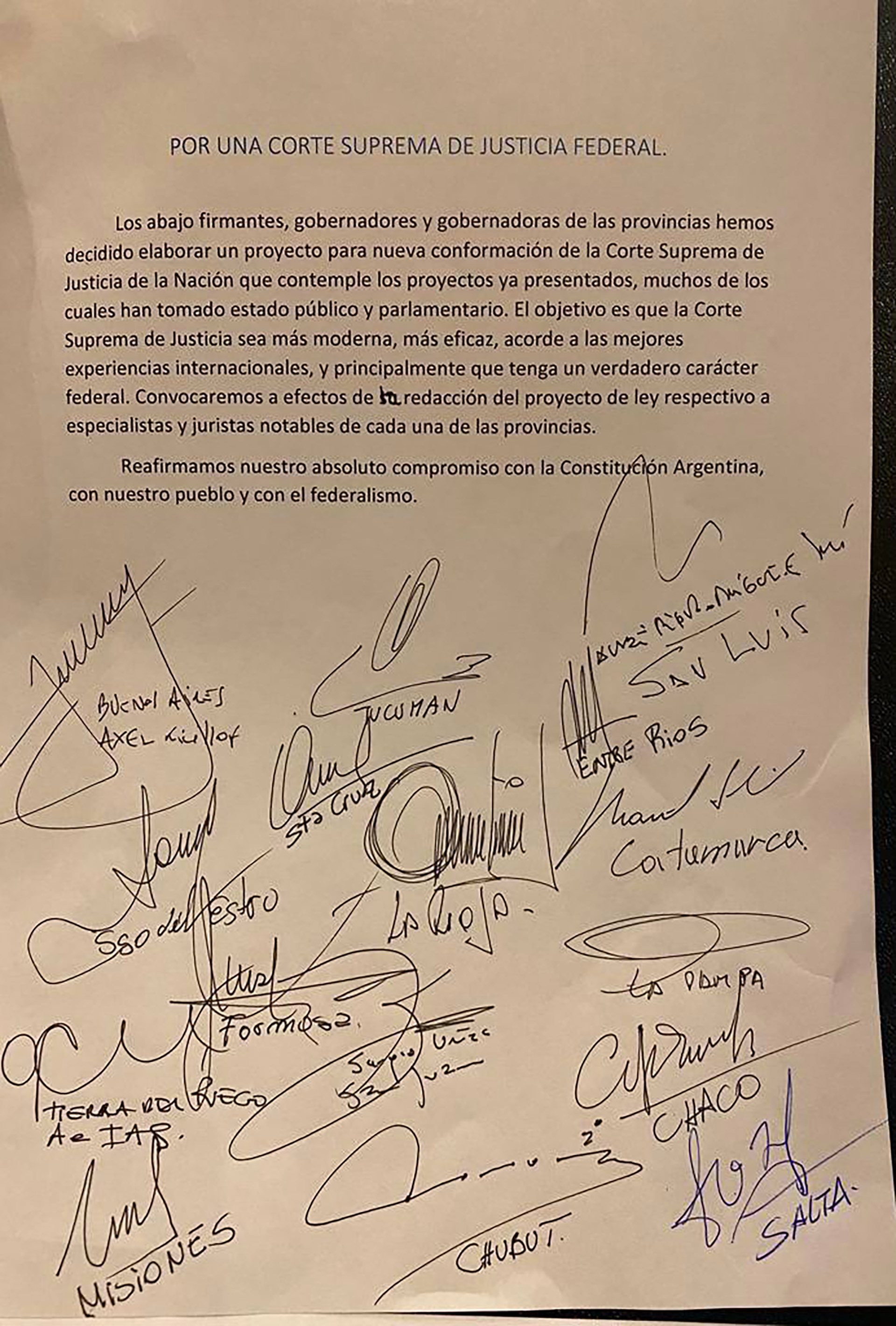 El comunicado firmado por los 16 gobernadores del peronismo