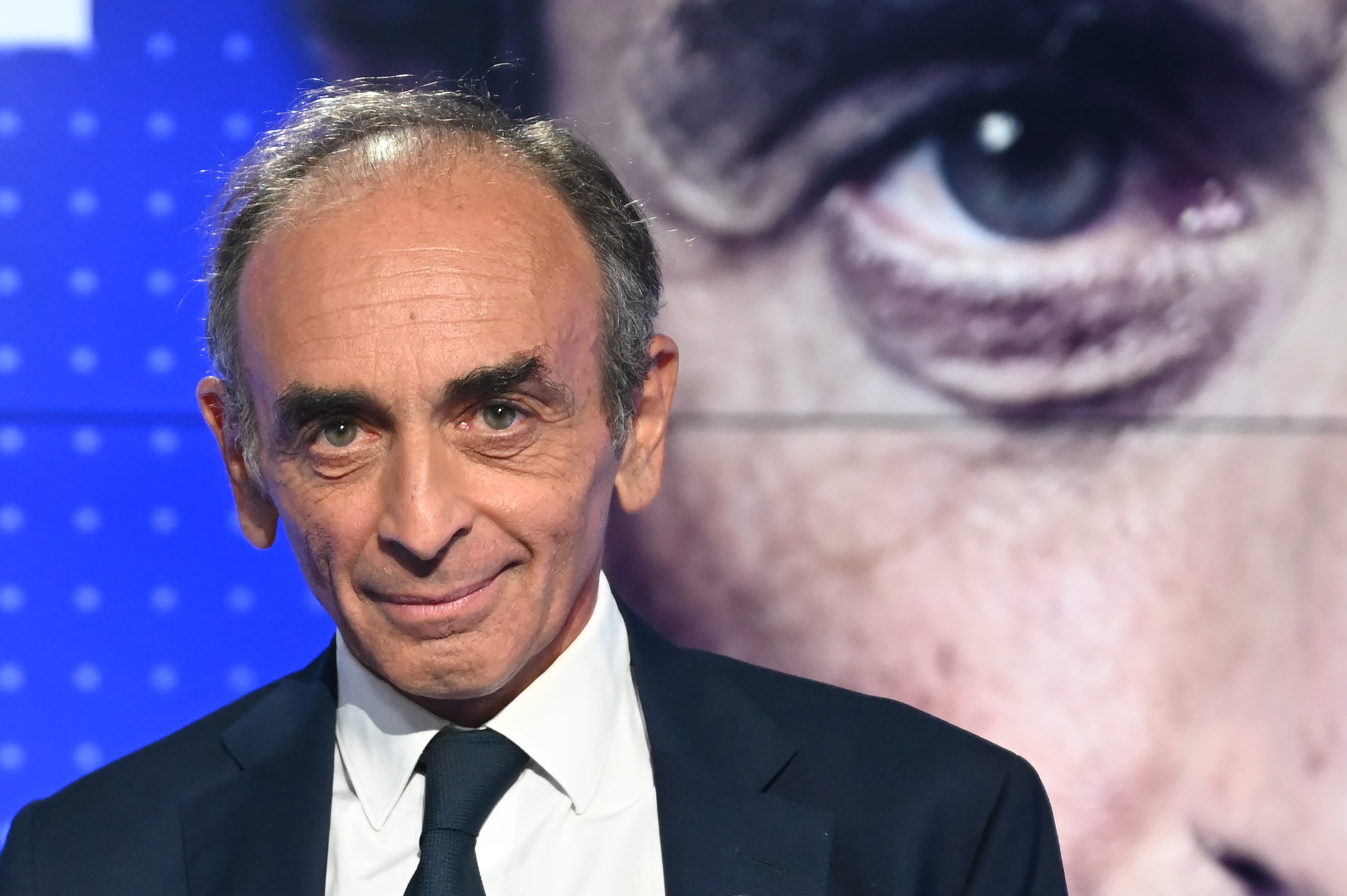 El Ultraderechista Éric Zemmour Anunció Su Candidatura A La Presidencia