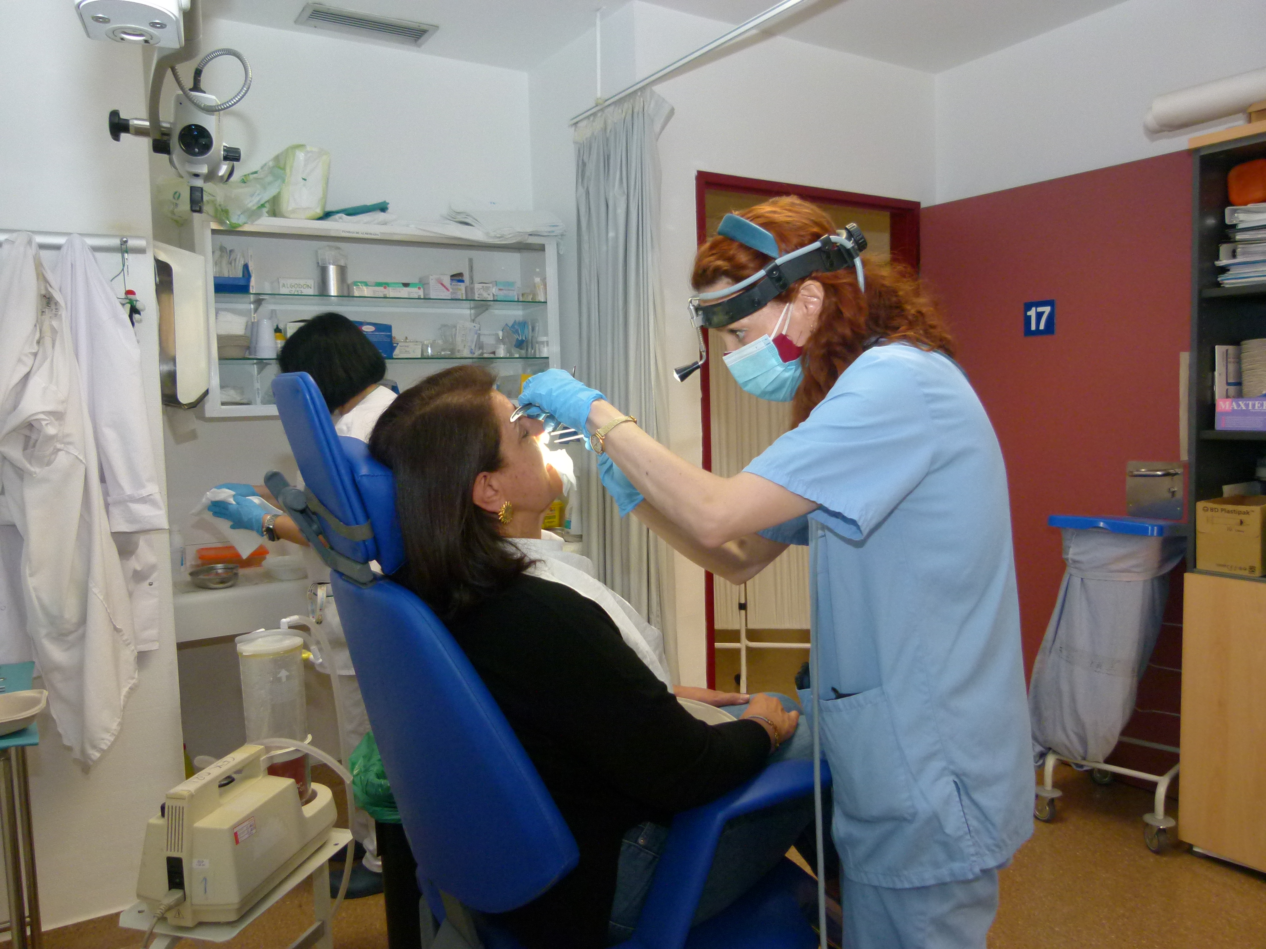 Sangrar por la nariz hasta llenar un barreño: la rara enfermedad que se trata en el hospital de Alcorcón