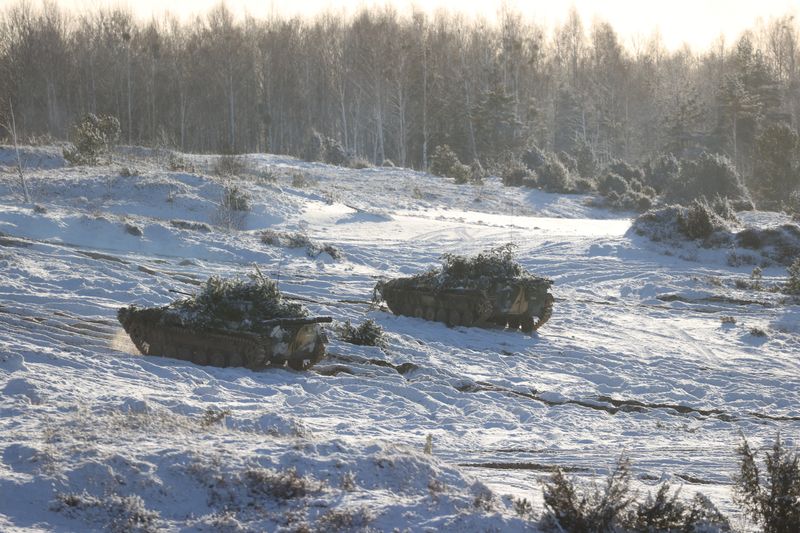 Una vista muestra el campo de entrenamiento de Gozhsky durante los ejercicios militares realizados por las fuerzas armadas de Rusia y Bielorrusia en la región de Grodno, Bielorrusia. Ramil Nasibulin/BelTA/vía REUTERS.