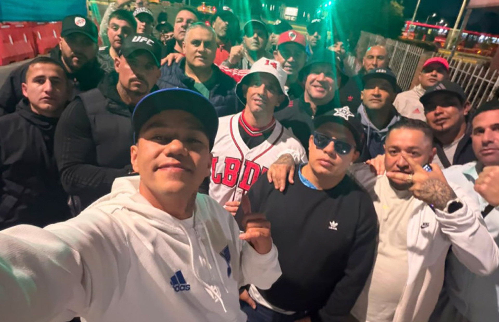 Los detalles de la tensa reuni&oacute;n interna de la barra de River antes del viaje a Colombia y el desafiante gesto a la hinchada rival
